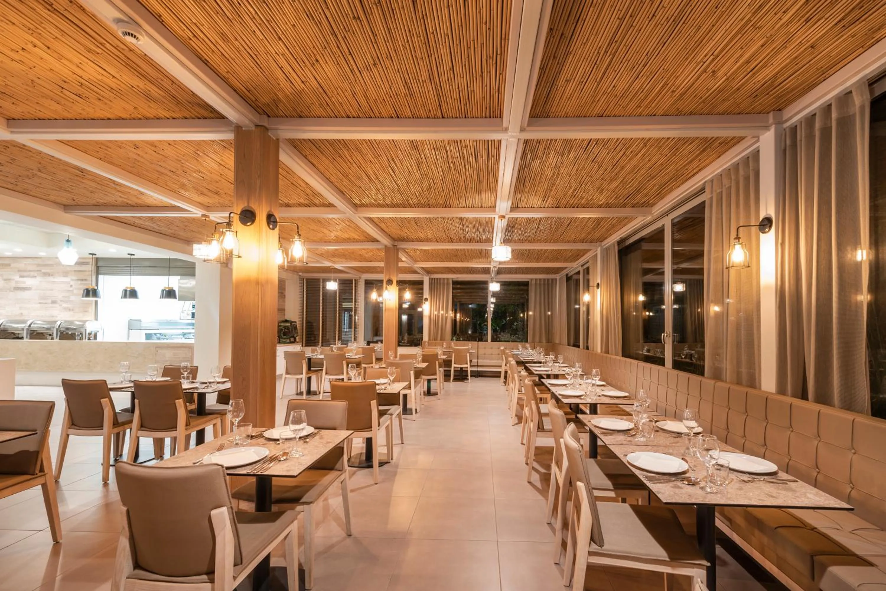 Restaurant/places to eat in Apollon Windmill Boutique Hotel - Adults Only