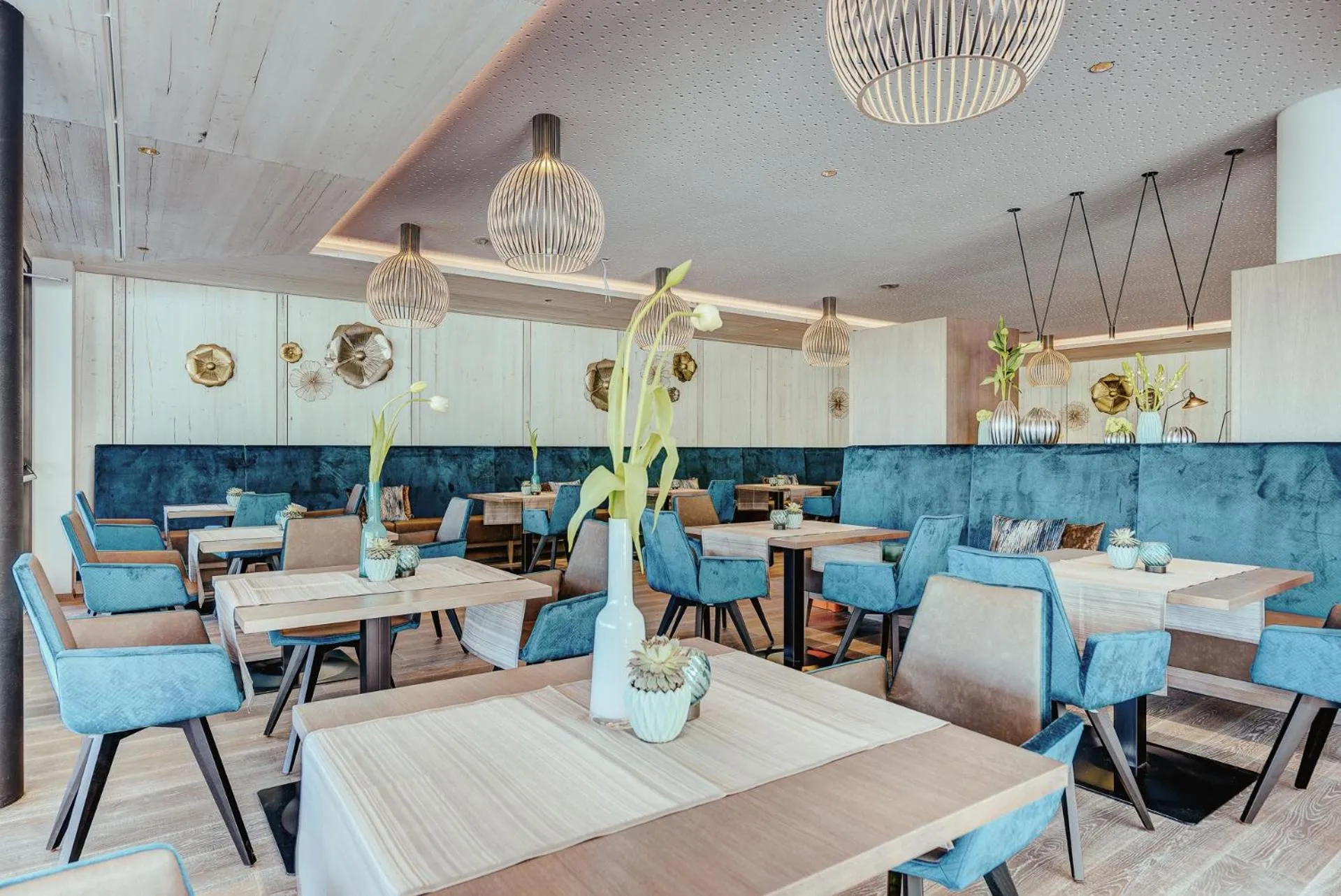 Restaurant/places to eat in La Maiena Meran Resort