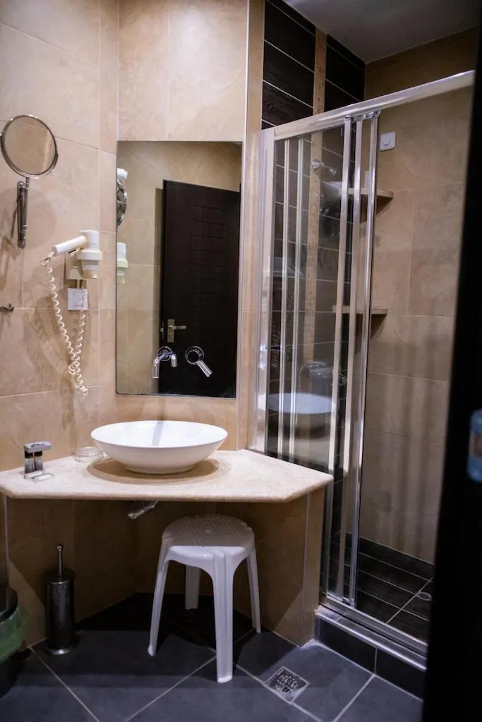 Shower in Fanari Hotel