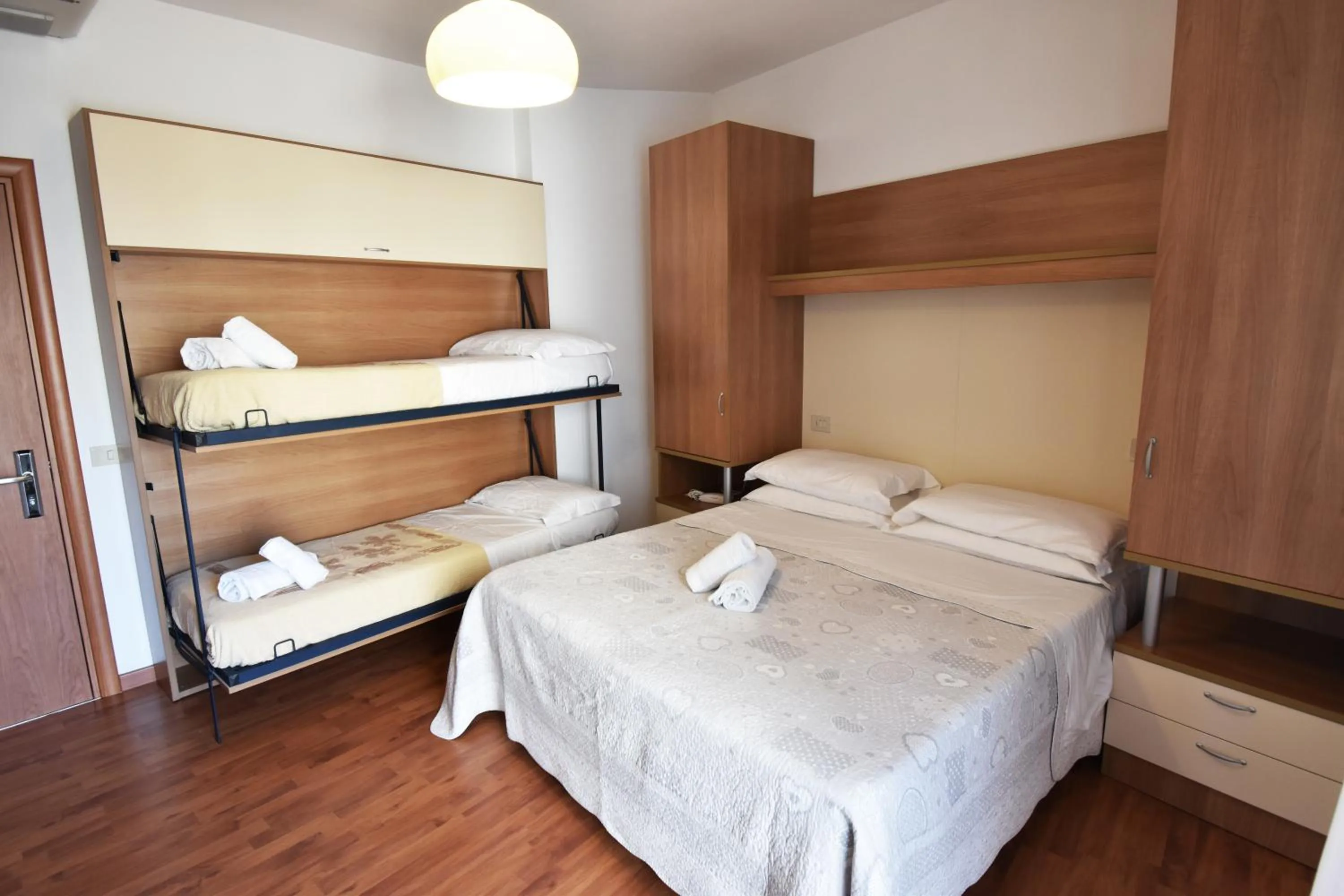 Bedroom, Bed in Hotel Galles