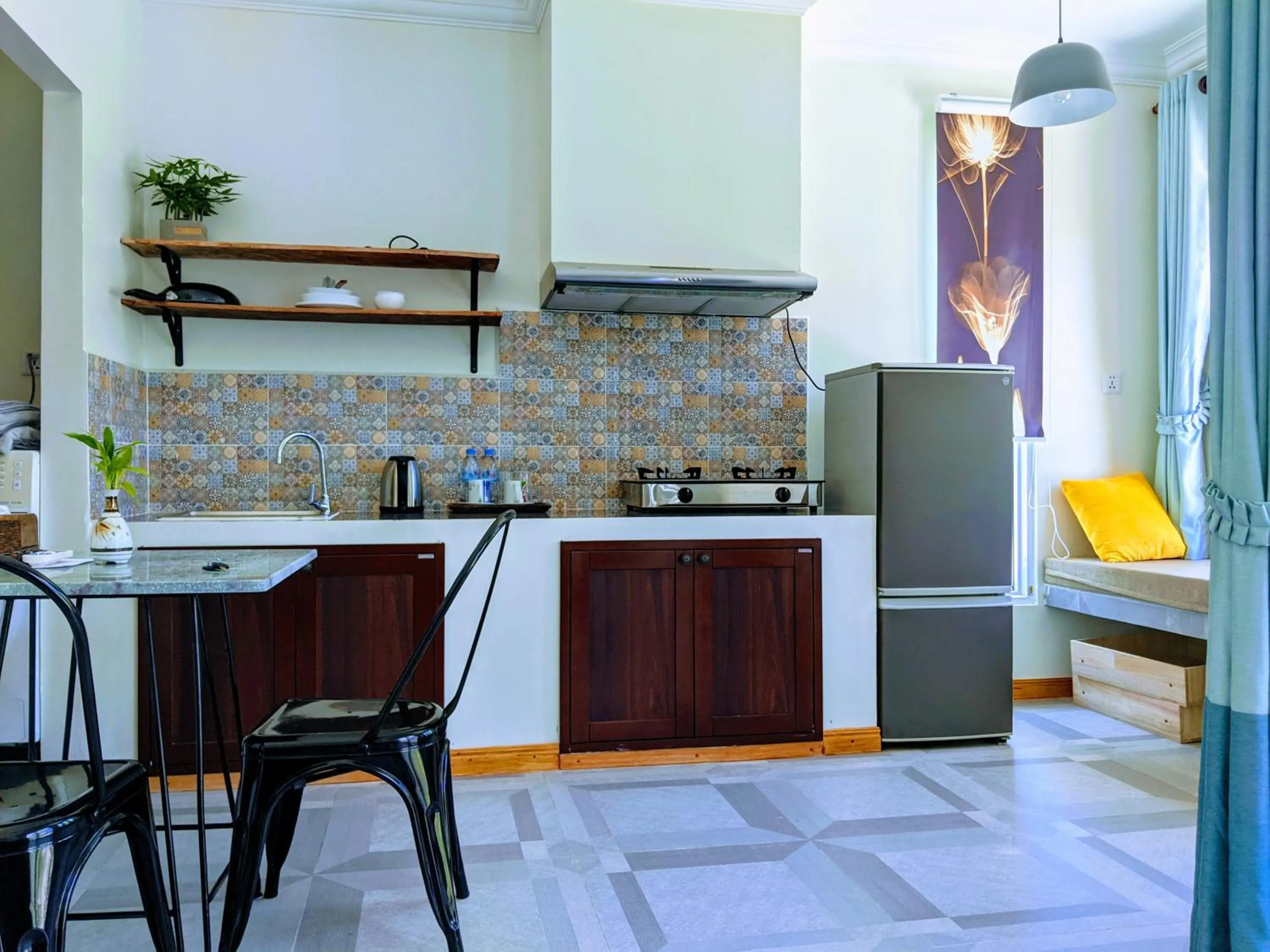 stove in Sanssouci Kep