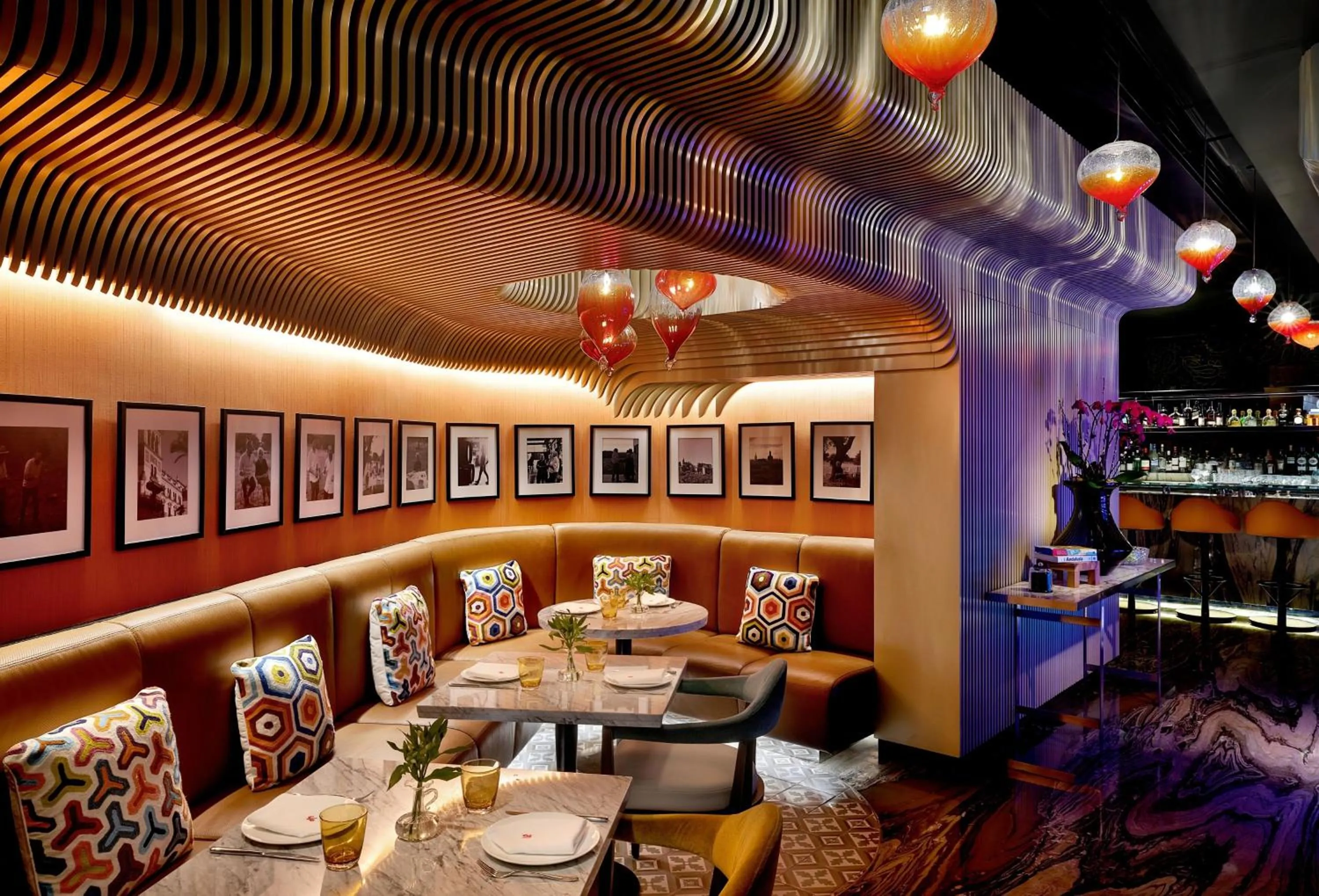 Restaurant/places to eat in Conrad Abu Dhabi Etihad Towers