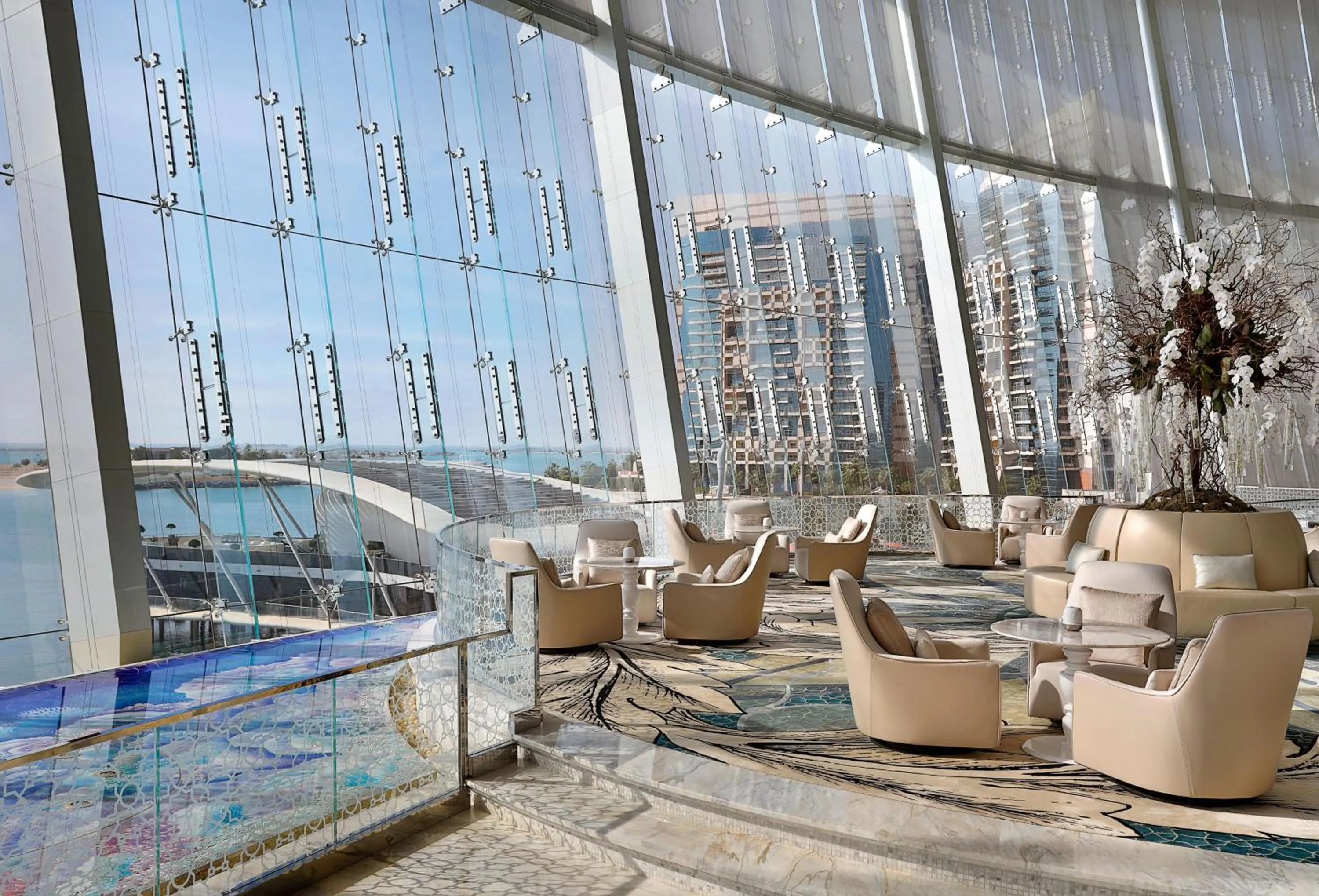 Restaurant/places to eat in Conrad Abu Dhabi Etihad Towers