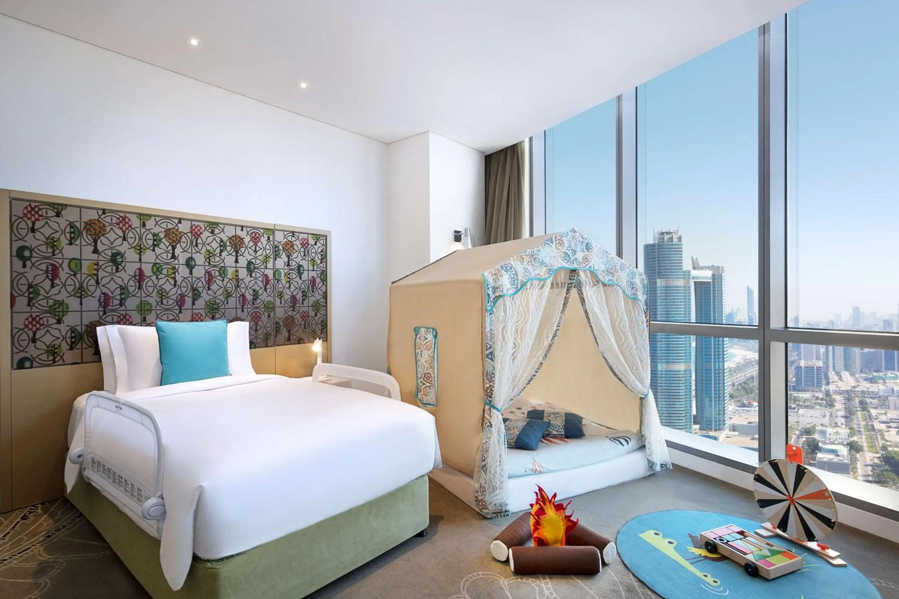 View (from property/room), Bed in Conrad Abu Dhabi Etihad Towers