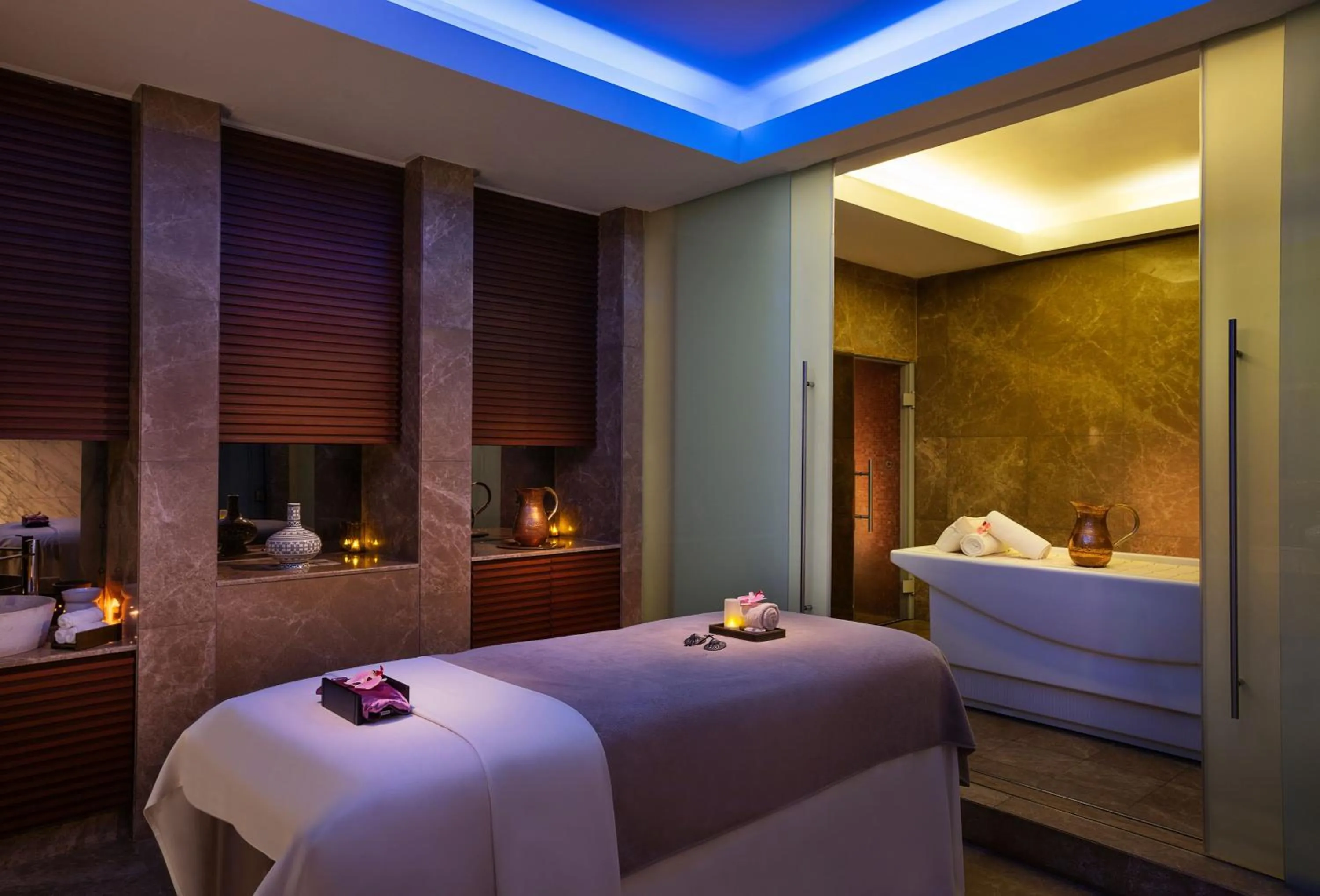 Spa and wellness centre/facilities, Bed in Conrad Abu Dhabi Etihad Towers