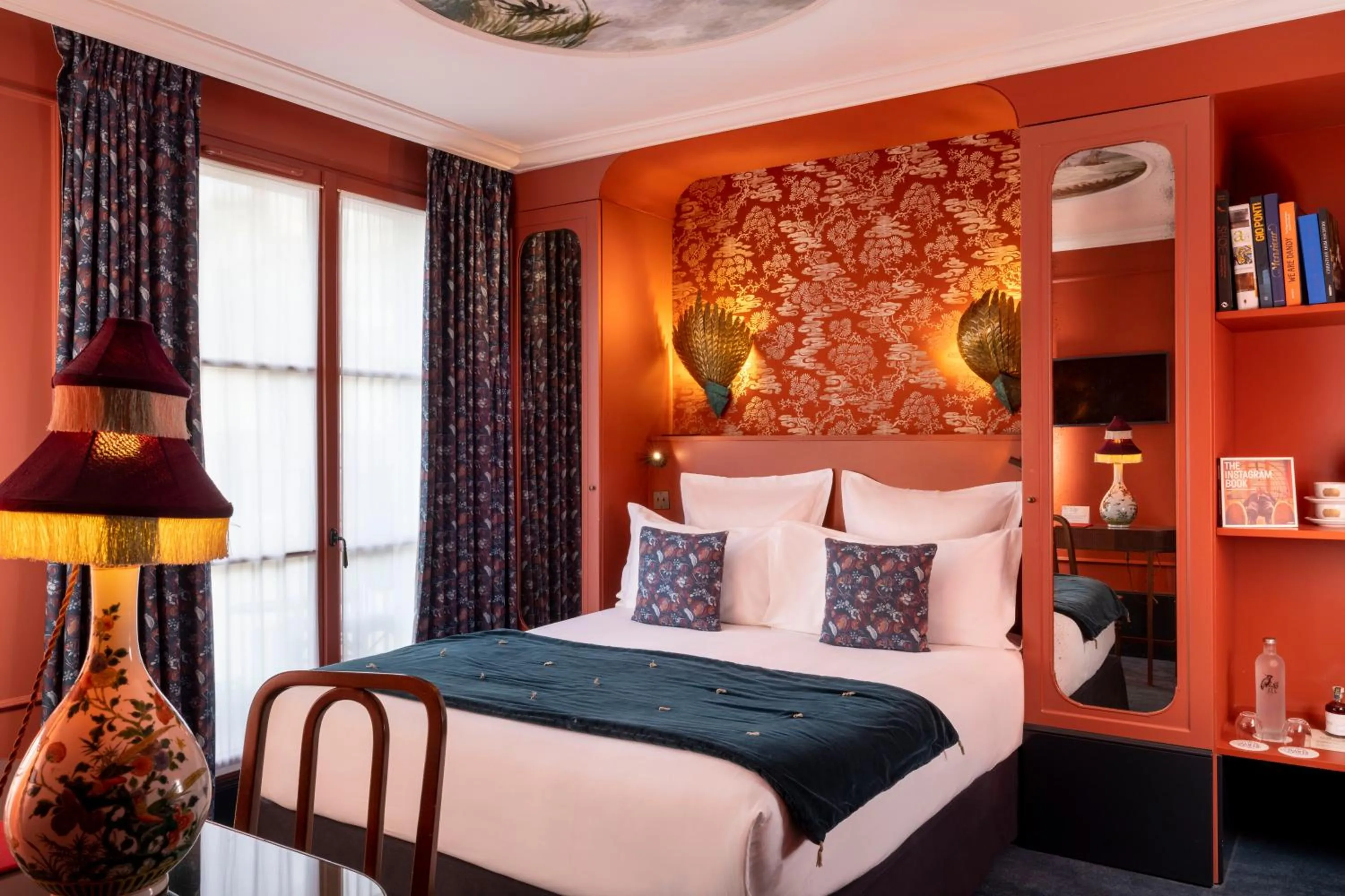 Bedroom, Bed in Hôtel Monte Cristo