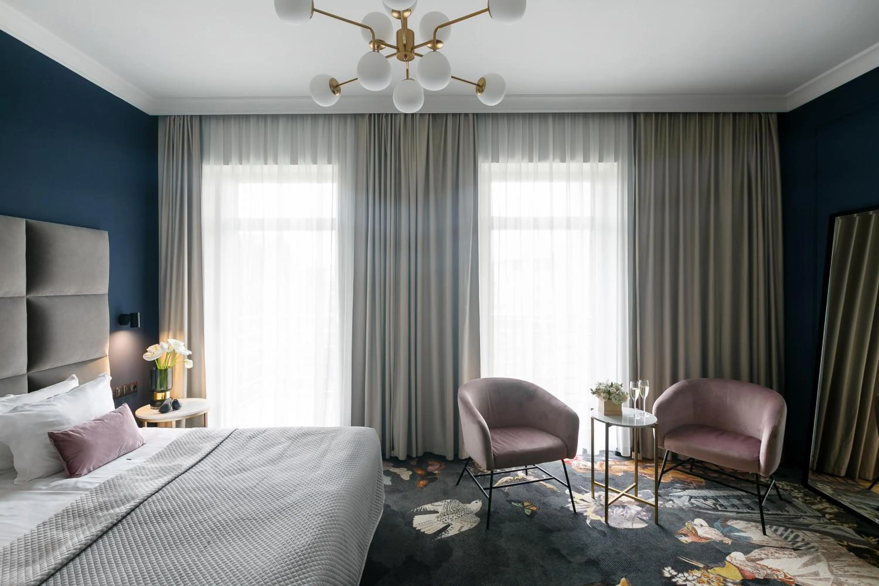 Bed in Queen Boutique Hotel