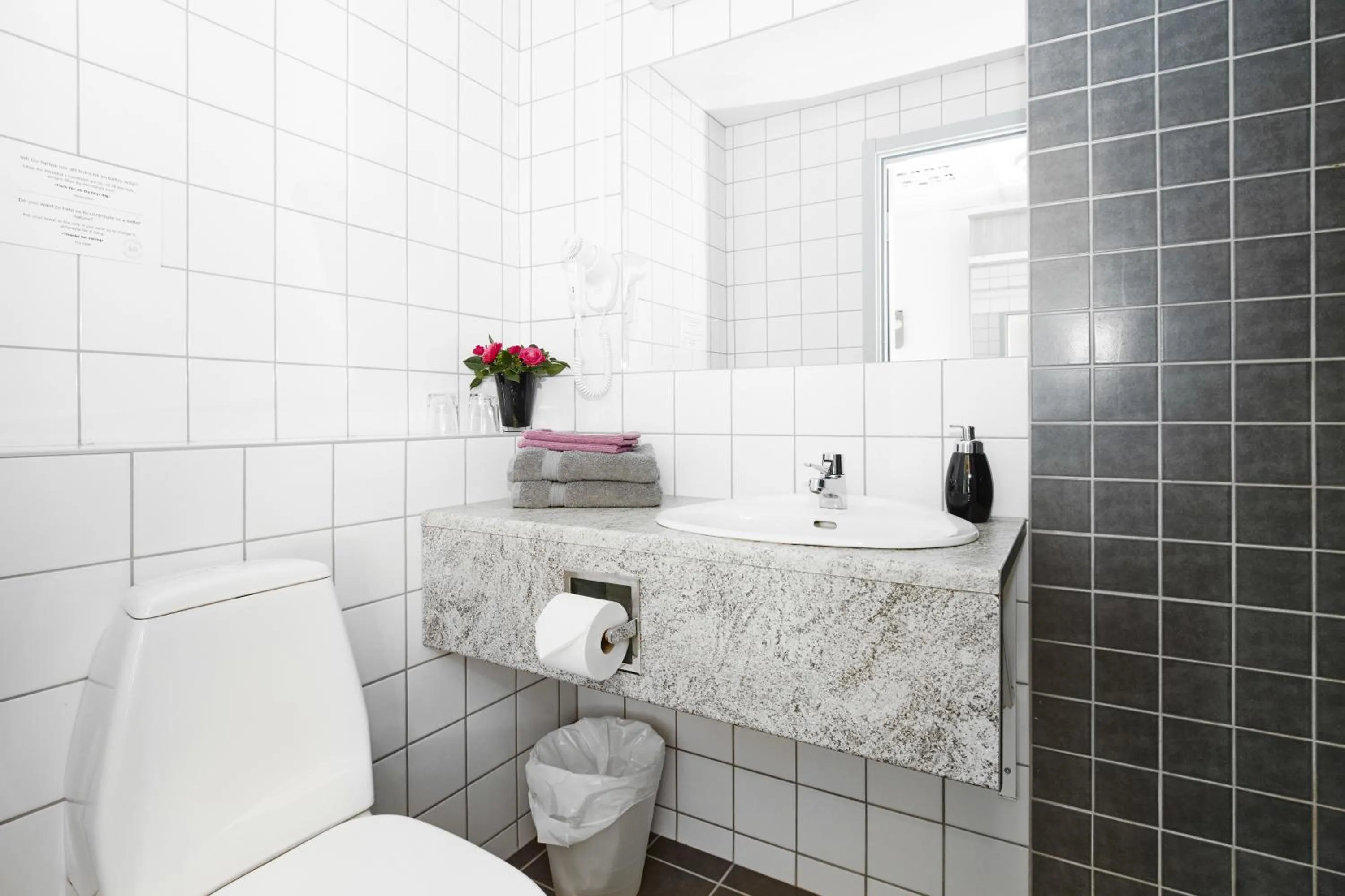 Bathroom in Hasse på Sjökanten Hotell & Restaurang