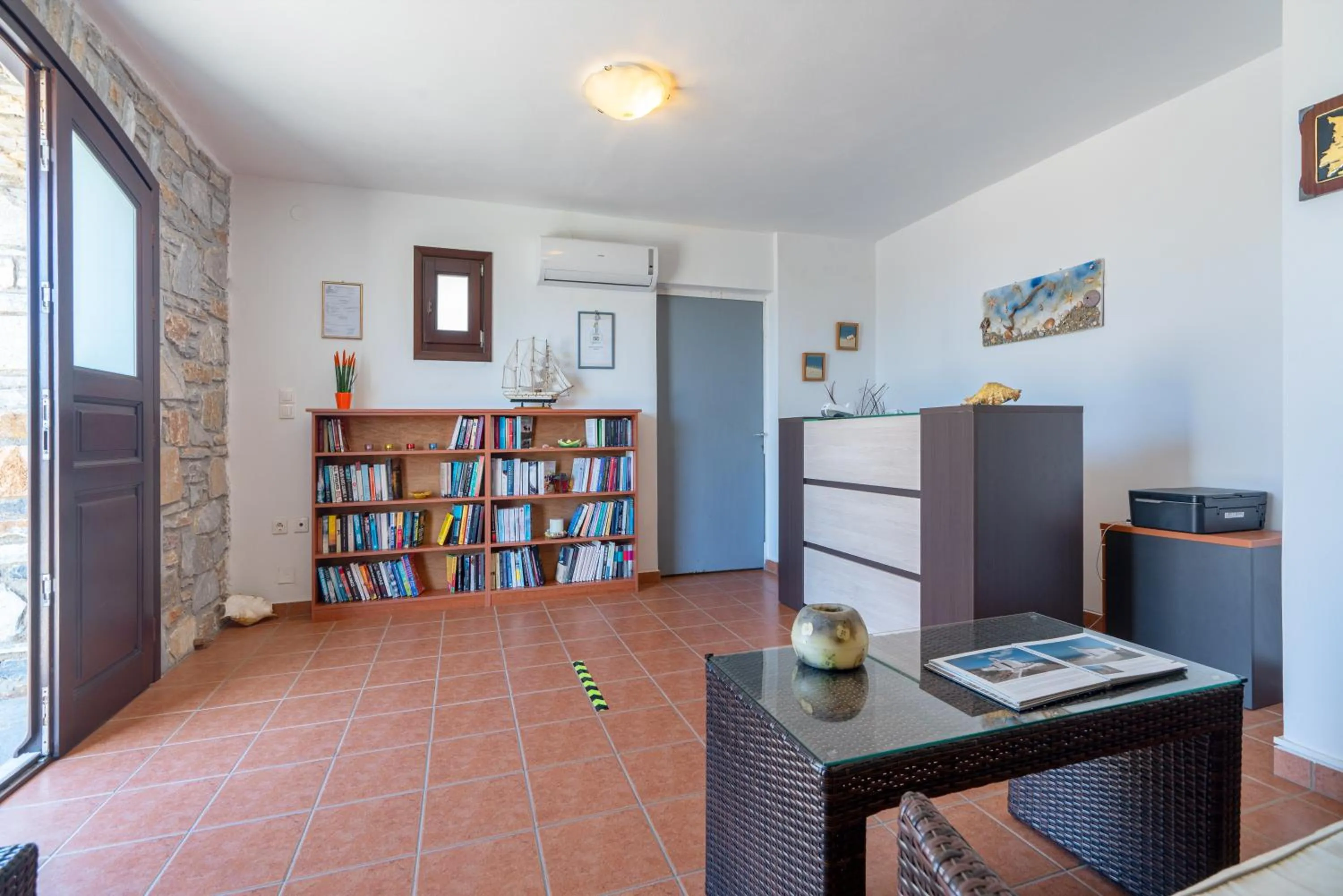 Library in Reggina's Apartments