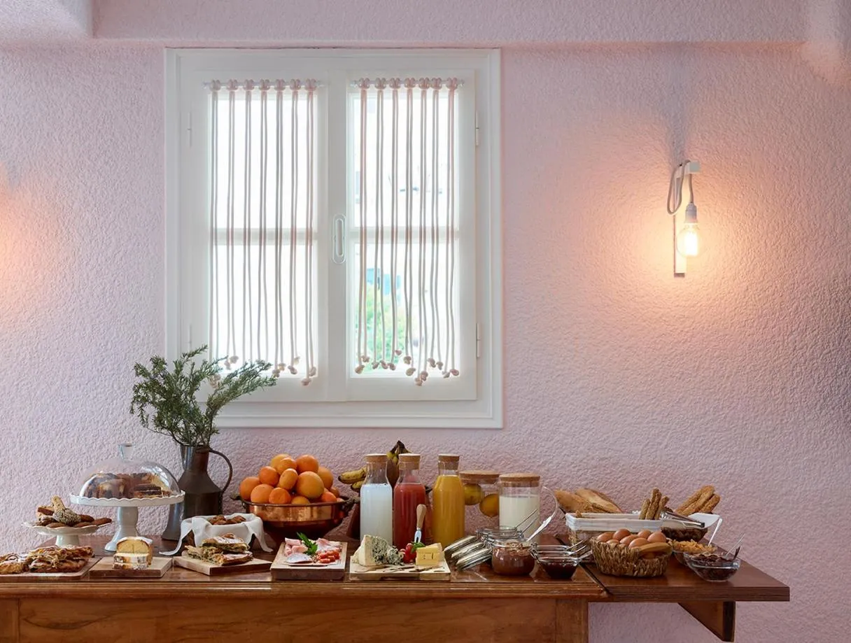 Food and drinks in Nikis Village