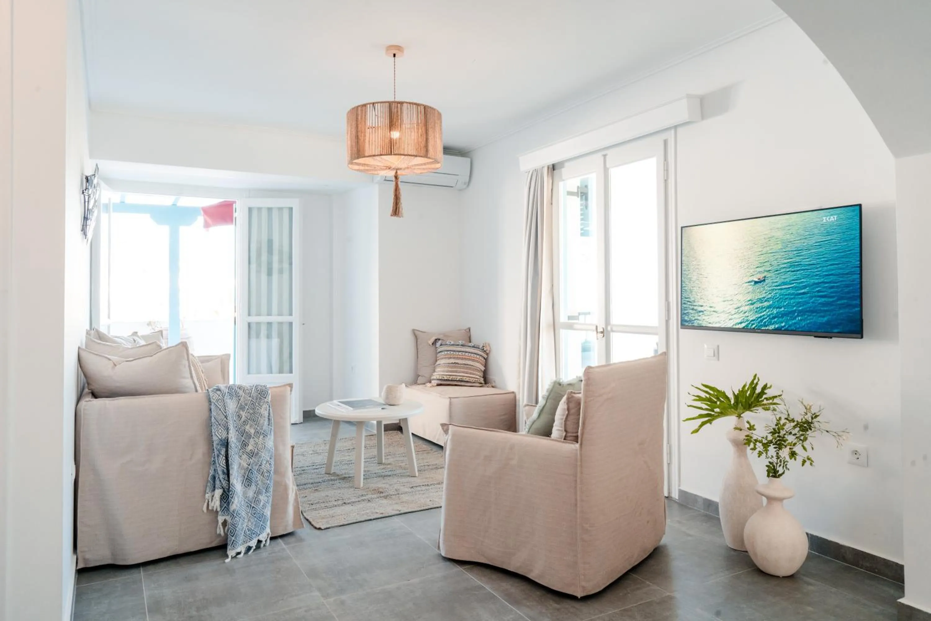 TV and multimedia in Nikis Village