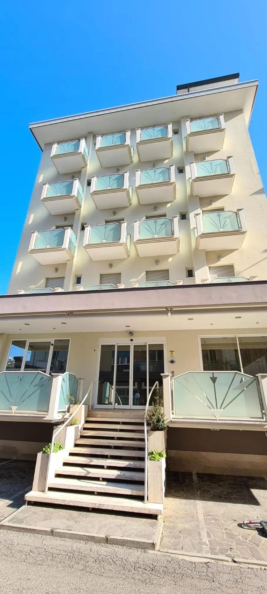 Property building in Hotel Radar