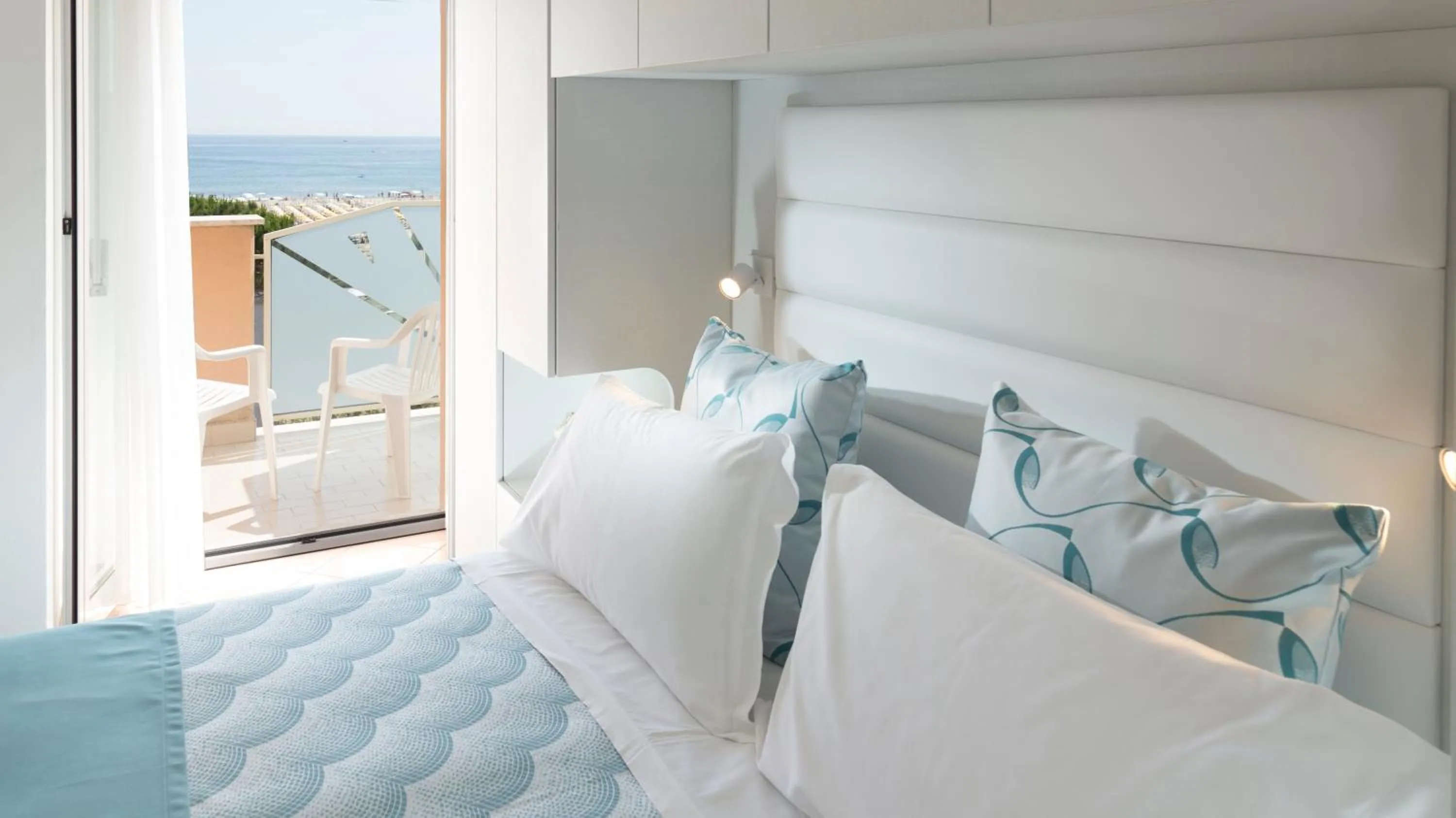 Sea view, Bed in Hotel Radar