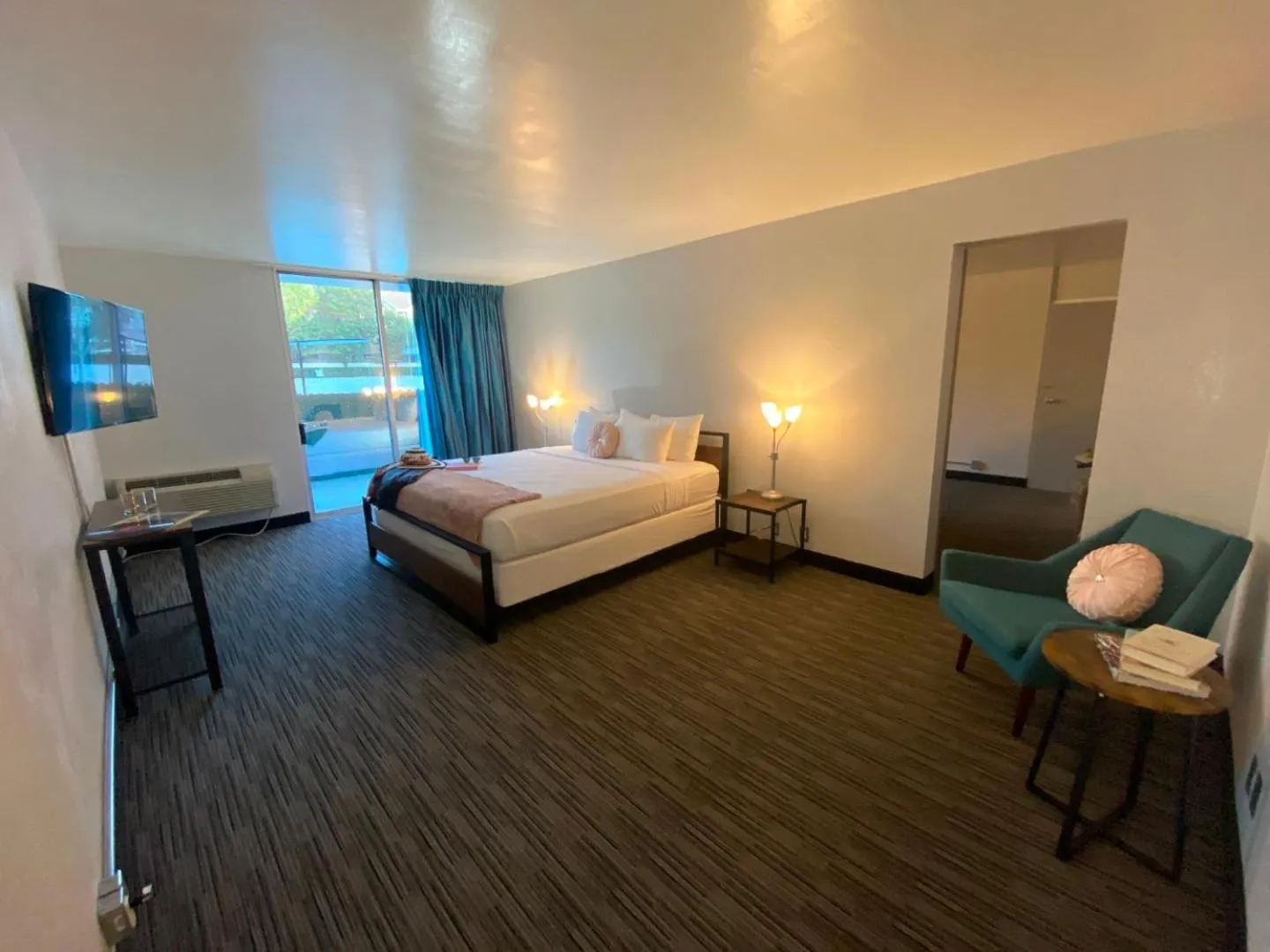 King Suite in Glendale Express Hotel Los Angeles