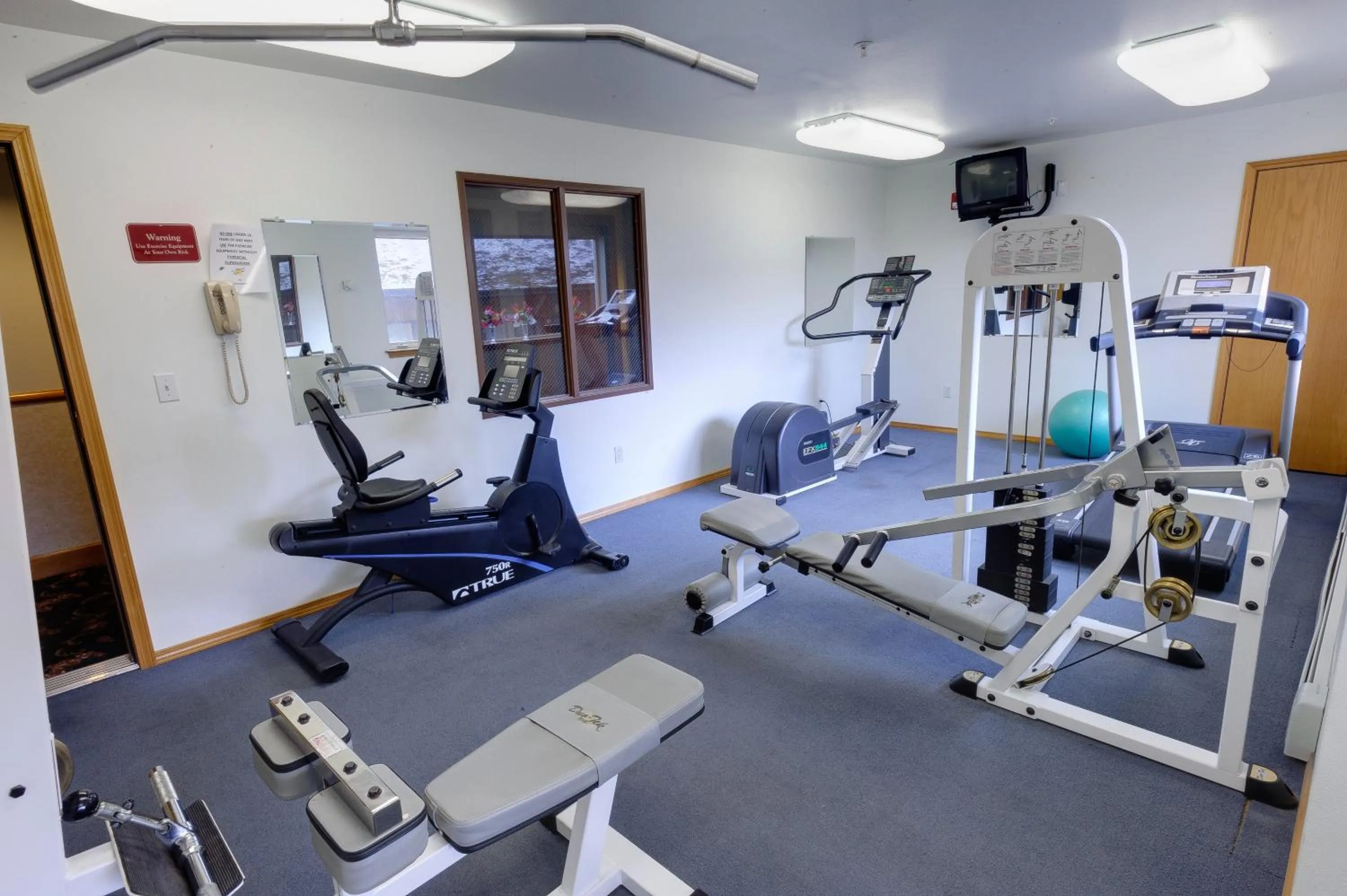 Fitness centre/facilities in Frontier Suites Hotel in Juneau