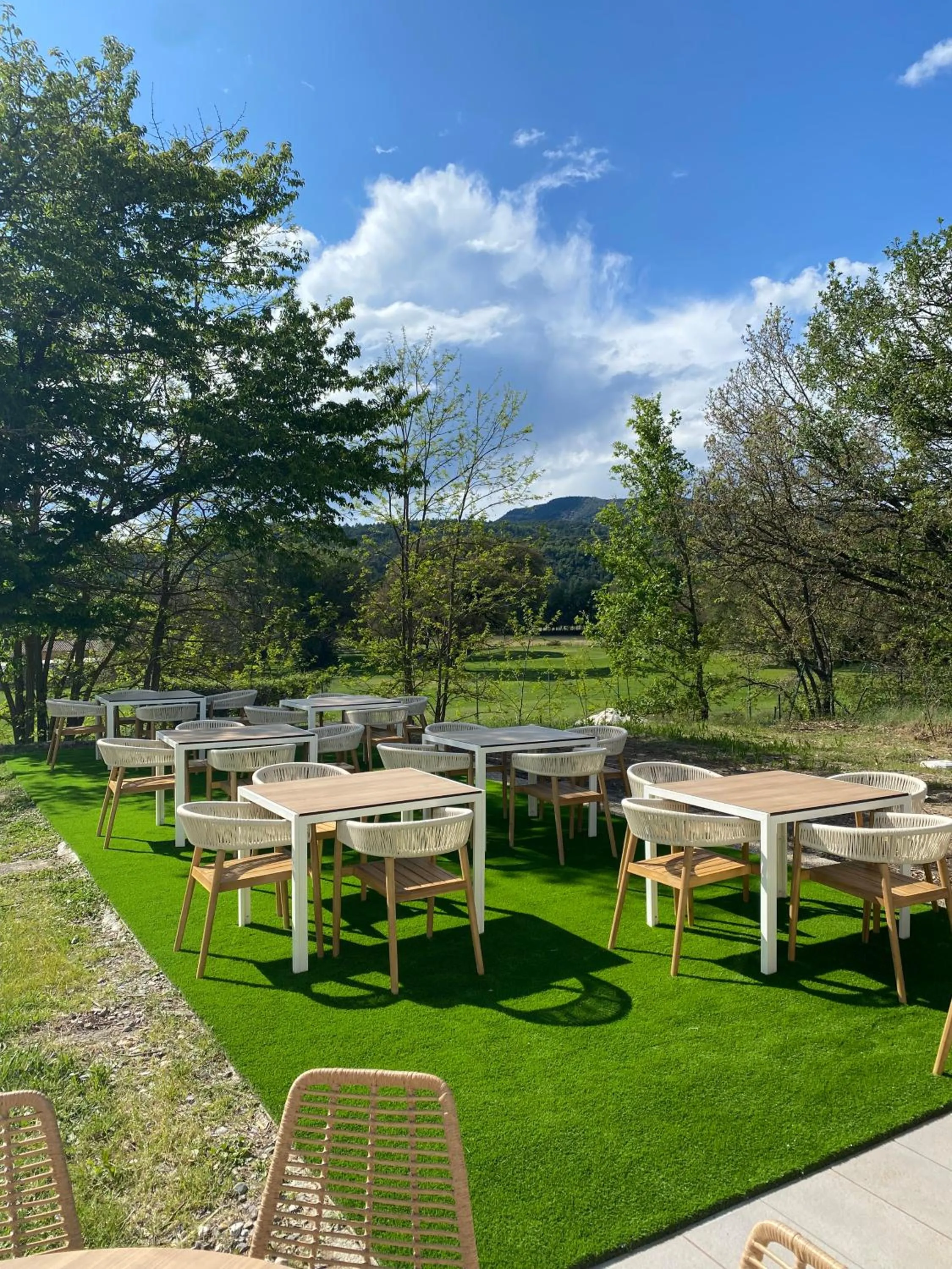 Restaurant/places to eat in Golf Resort de Digne-les-bains by Adonis