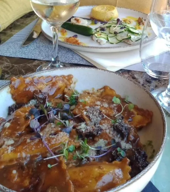 Restaurant/places to eat in Golf Resort de Digne-les-bains by Adonis