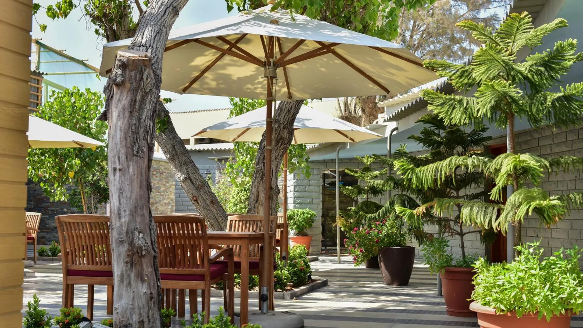 Restaurant/places to eat in Umm Al Quwain Beach Hotel