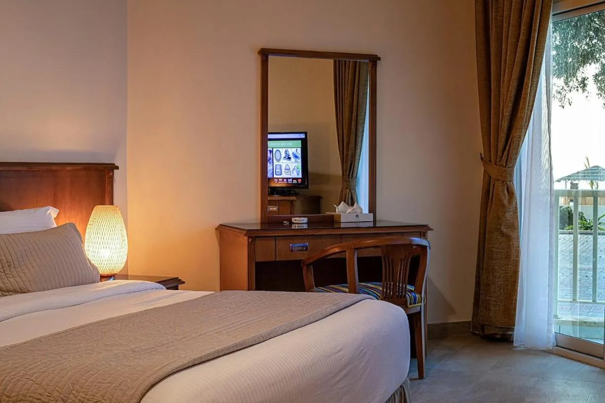 Bedroom, Bed in Umm Al Quwain Beach Hotel