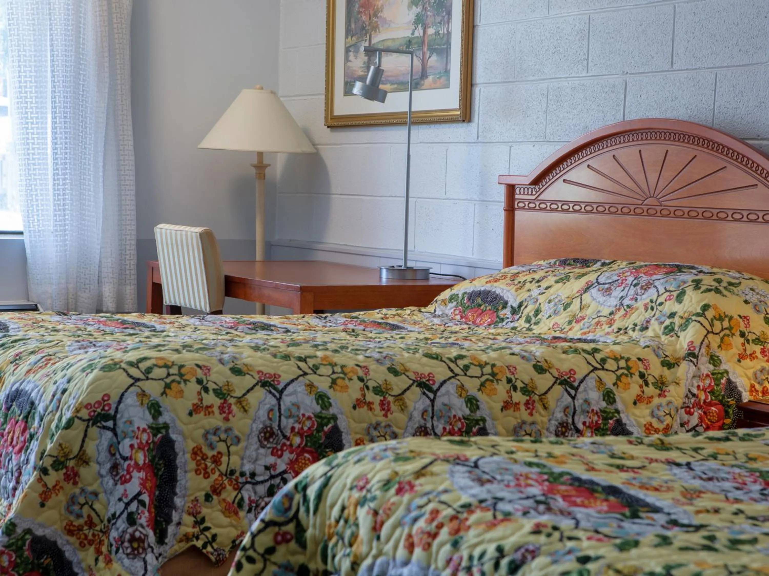 Bedroom in Hotel Richmond Hill Inn ON North