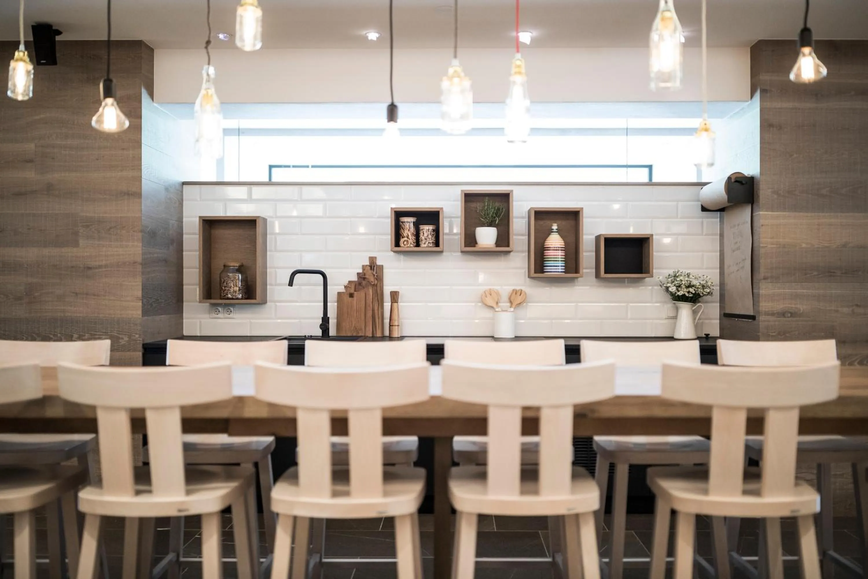 Restaurant/places to eat in Hotel Petrus