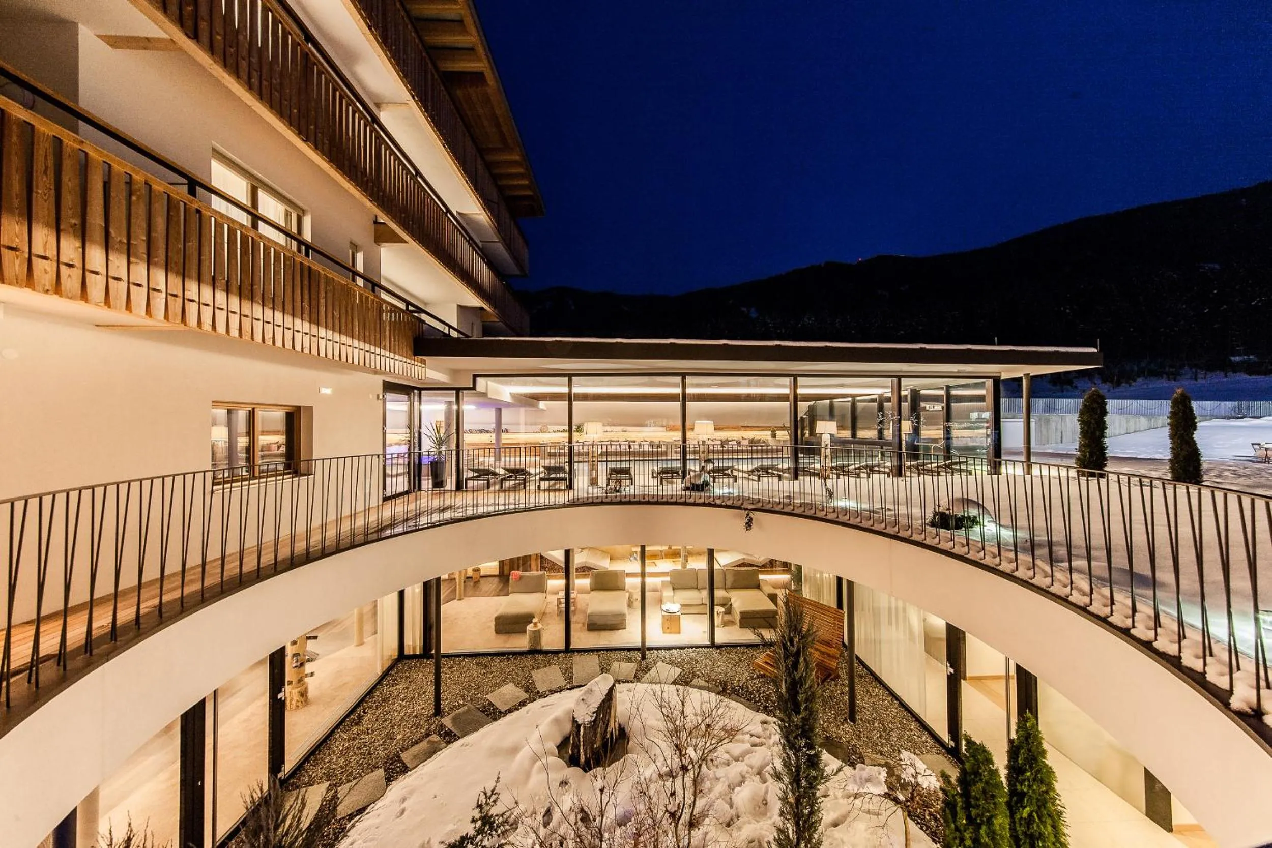 Property building in Hotel Petrus