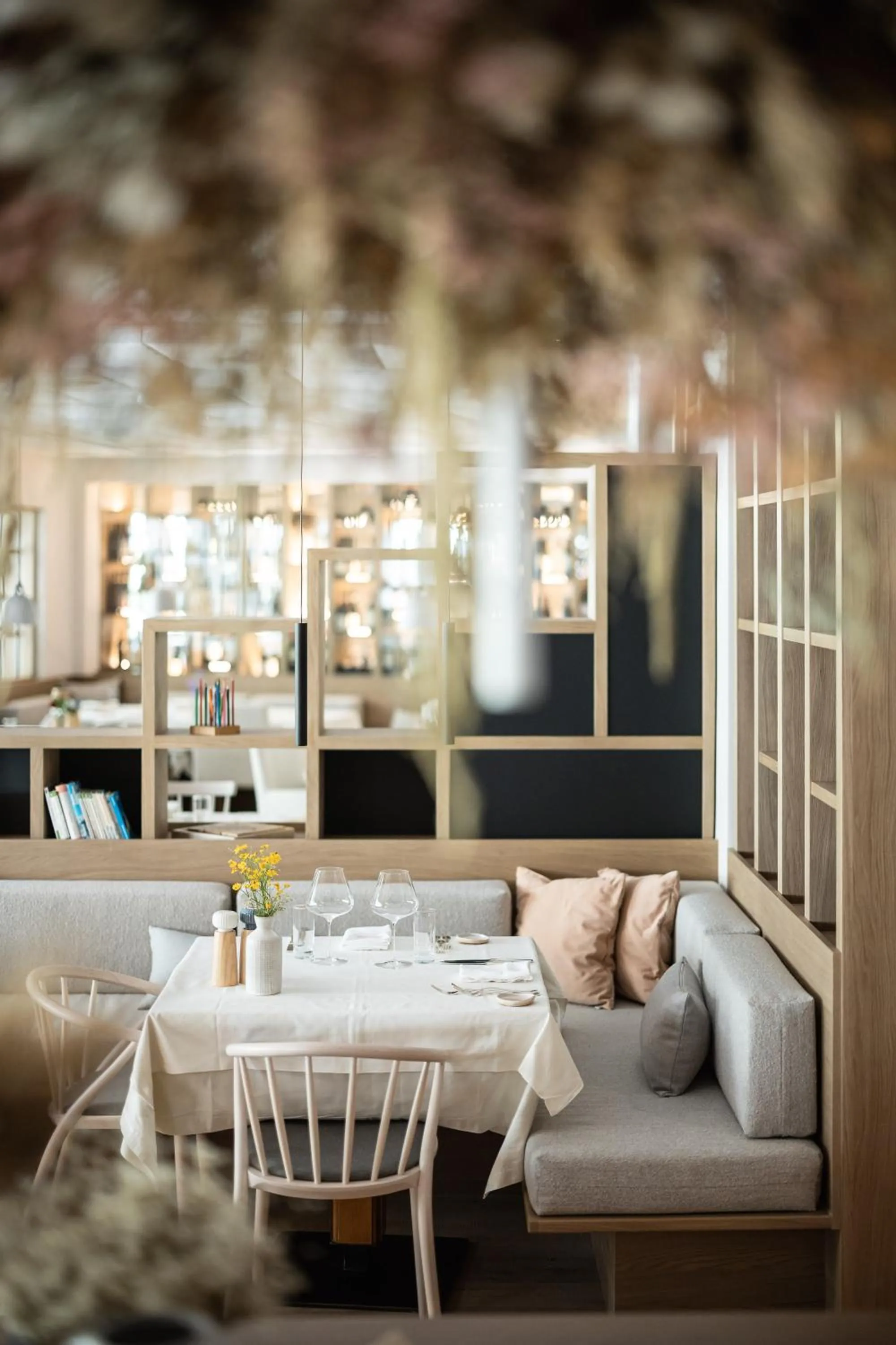 Restaurant/places to eat in Hotel Petrus