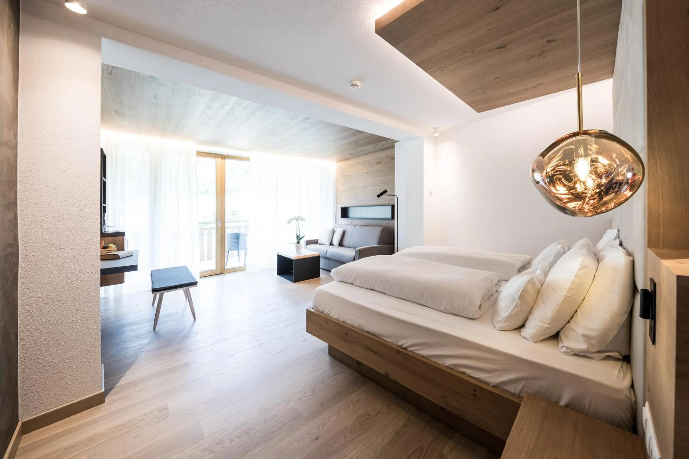 Living room, Bed in Hotel Petrus