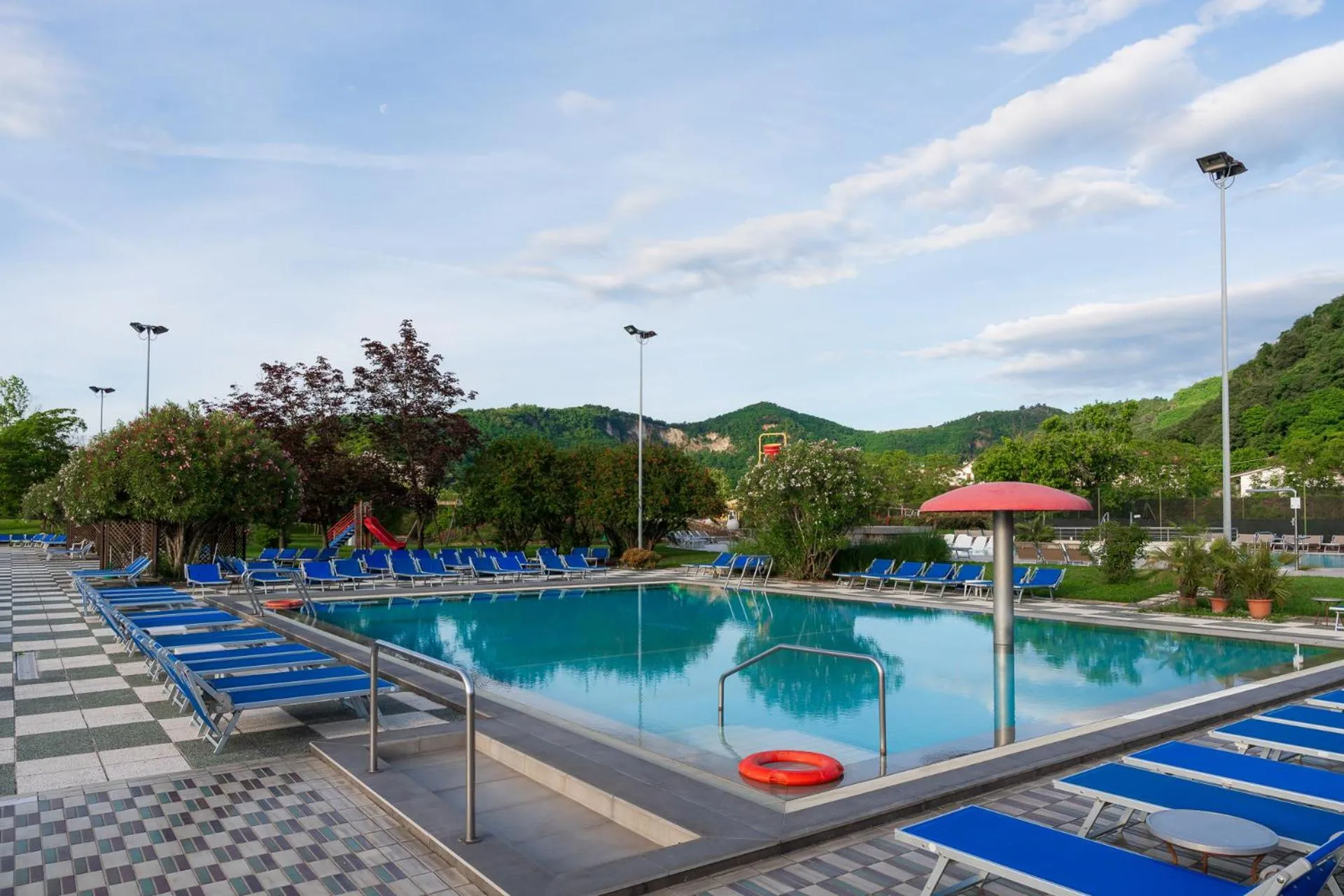 Swimming pool in Hotel Petrarca Terme