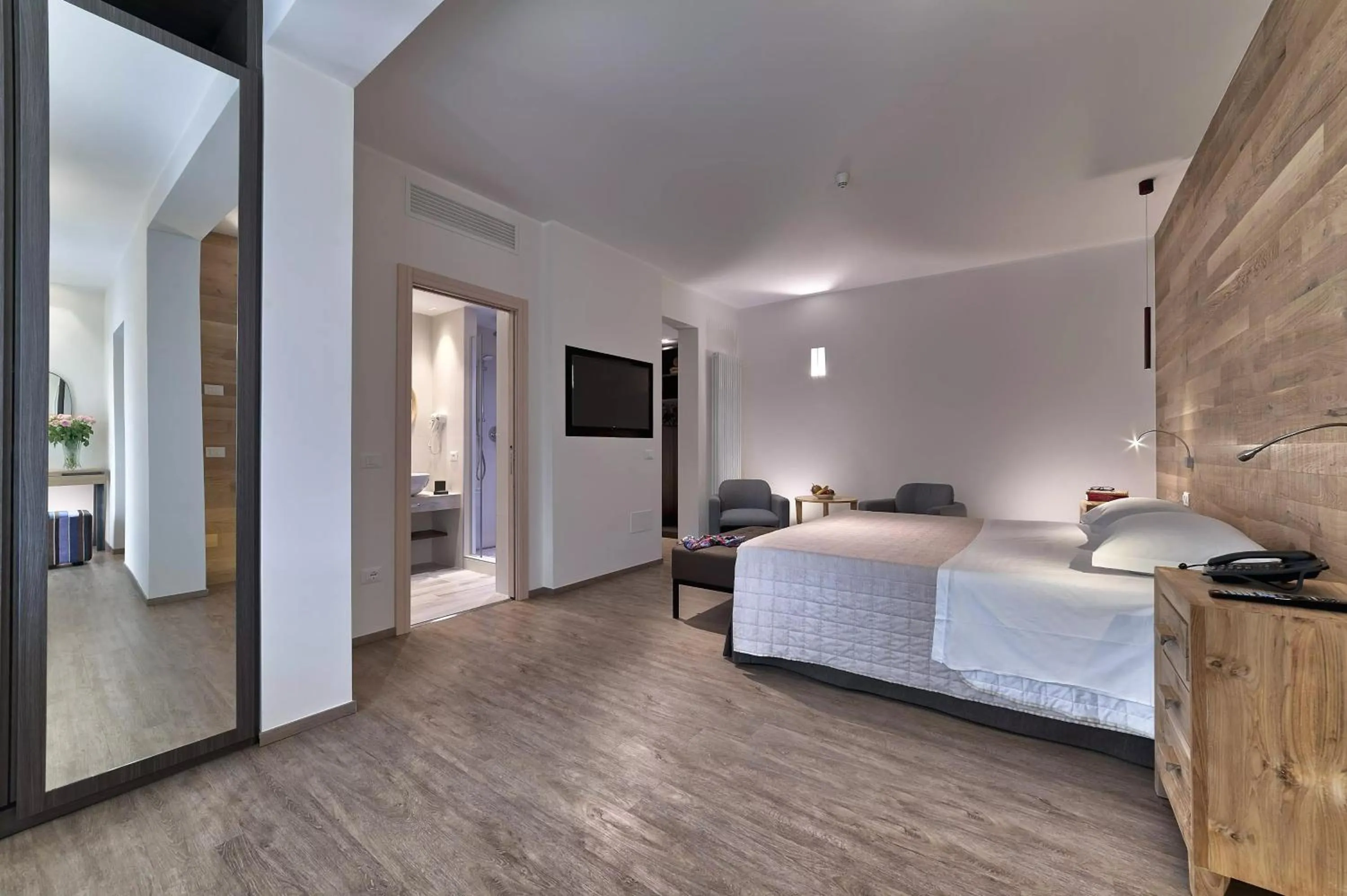 Photo of the whole room, Bed in Hotel Petrarca Terme