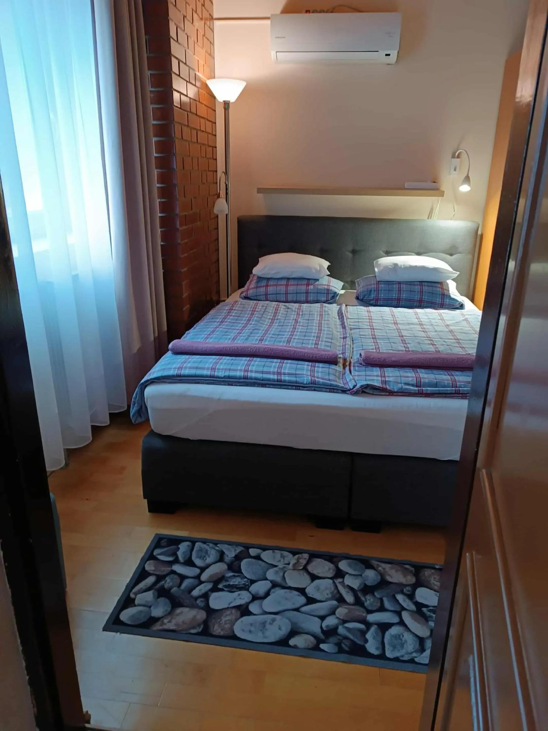 Bed in Szilvia Panzió Gyomaendrőd