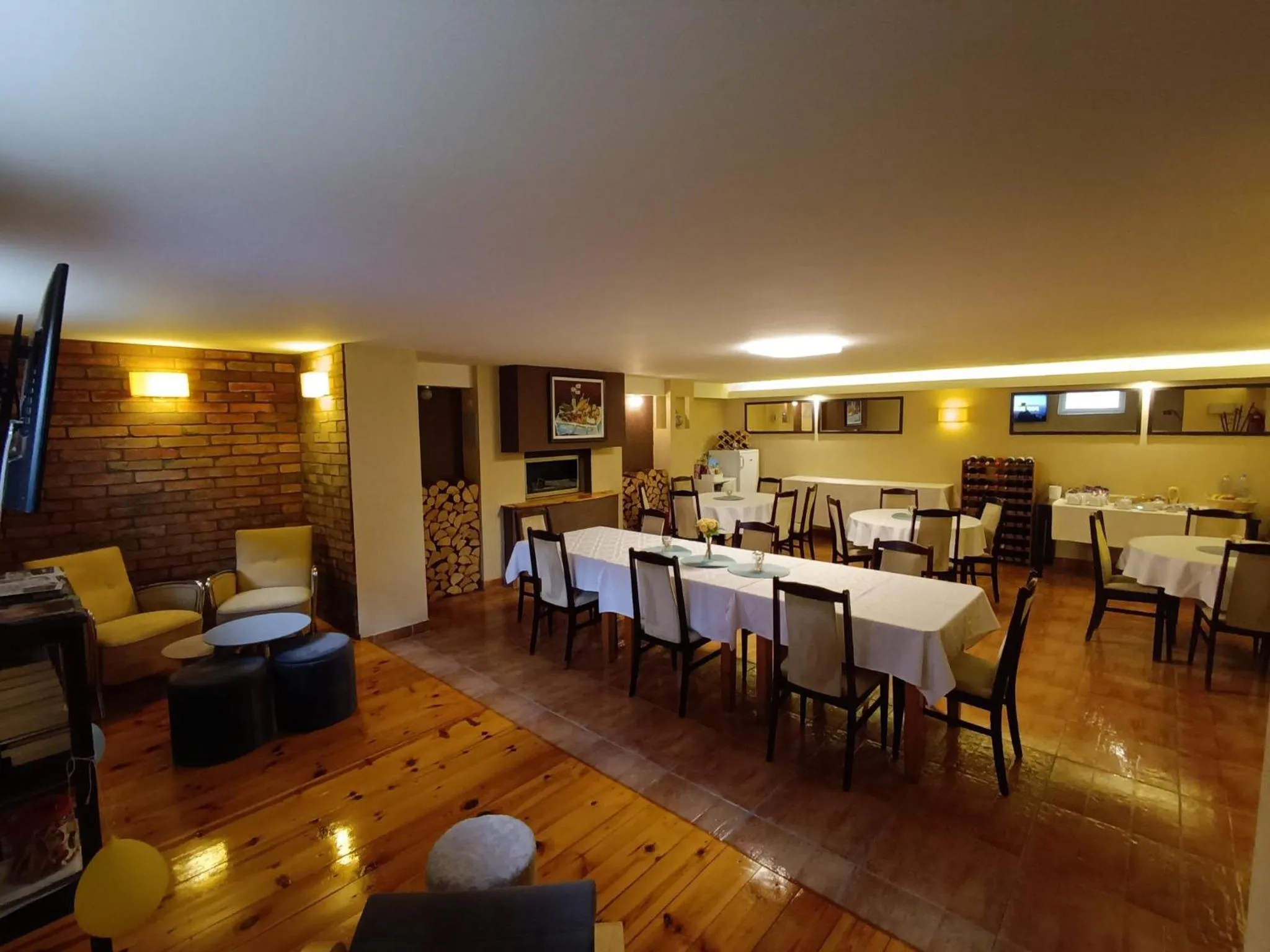 Restaurant/places to eat in Szilvia Panzió Gyomaendrőd