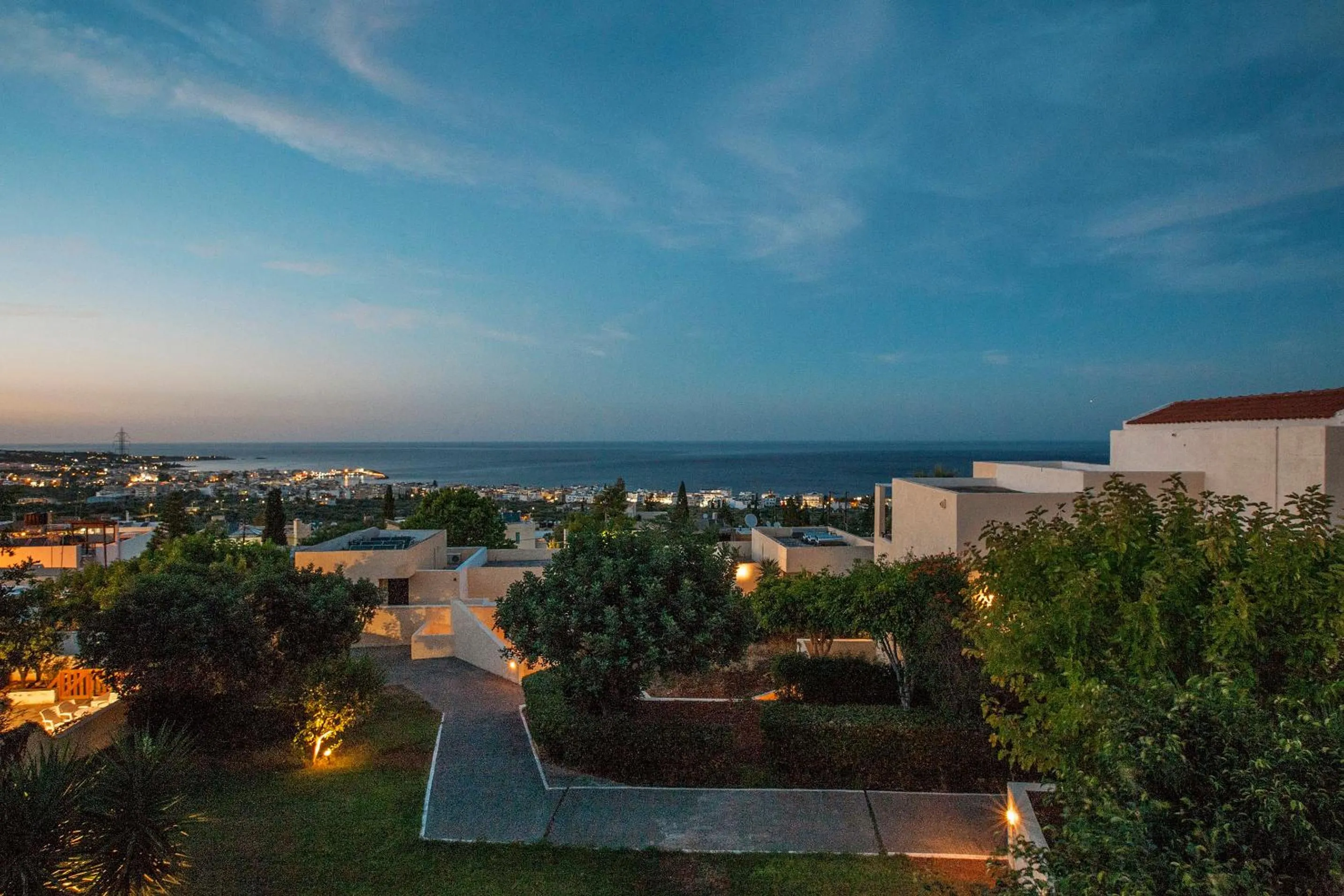 Garden view in Sundance Apartments & Suites