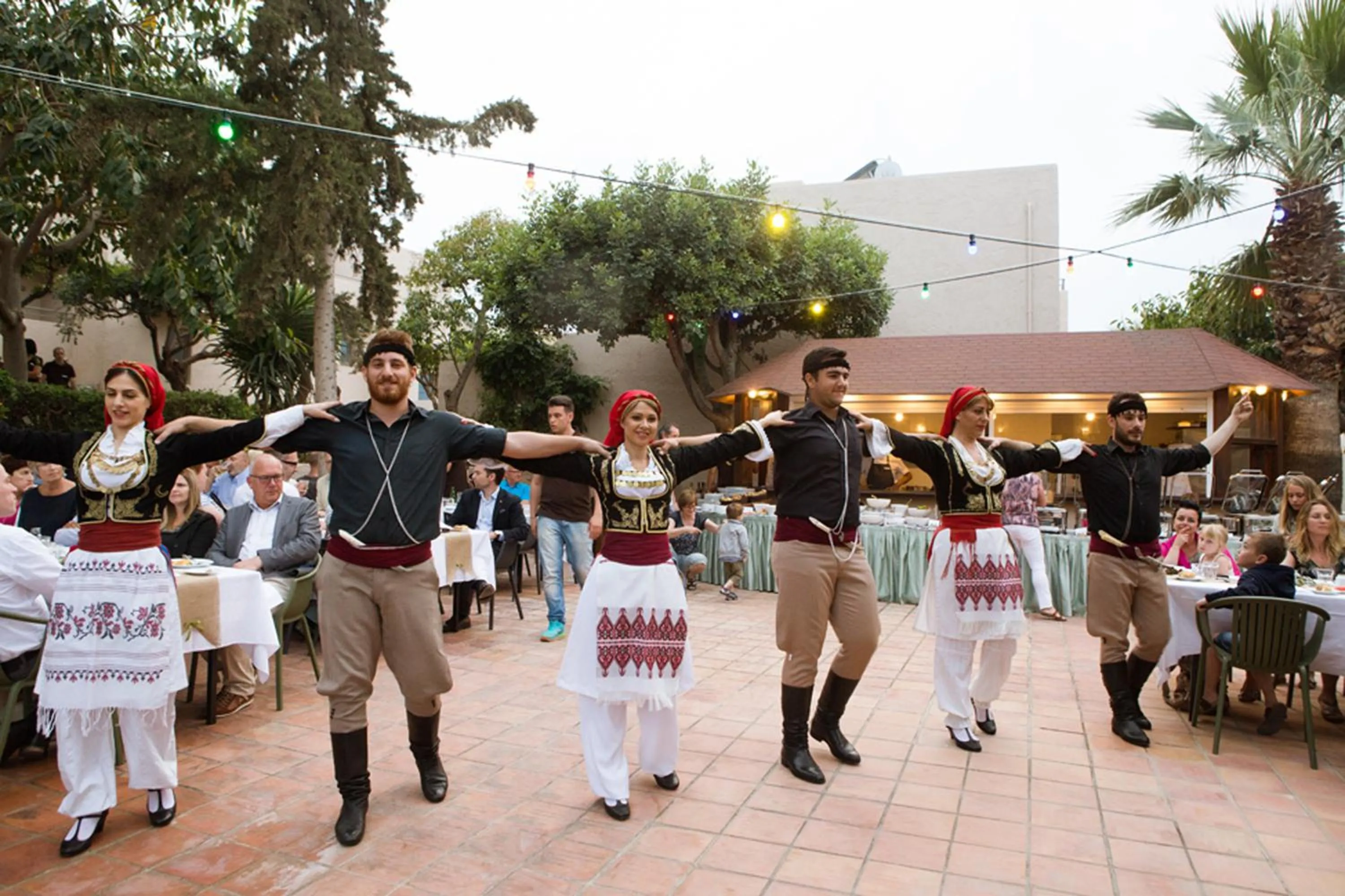 BBQ facilities in Sundance Apartments & Suites