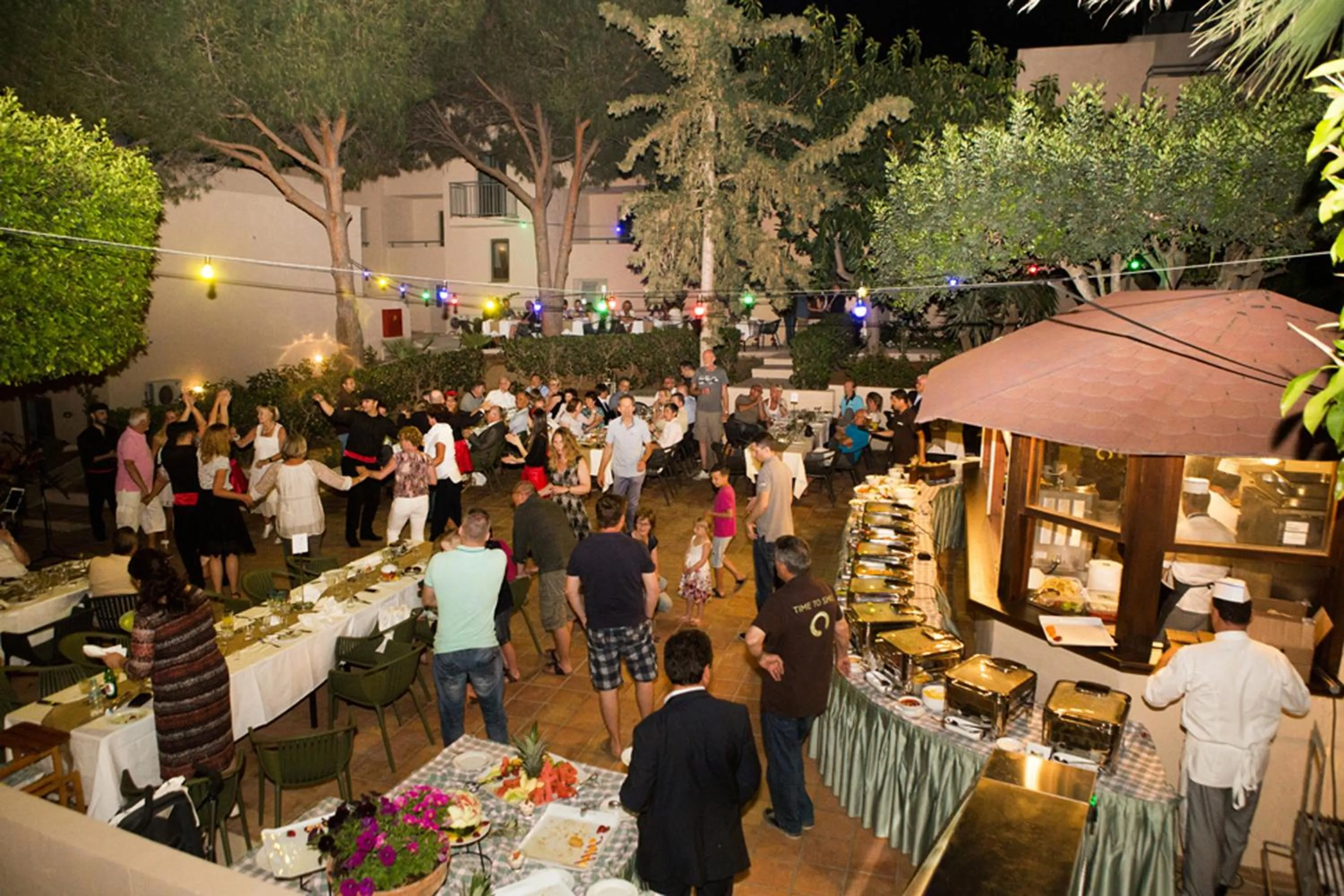 BBQ facilities in Sundance Apartments & Suites