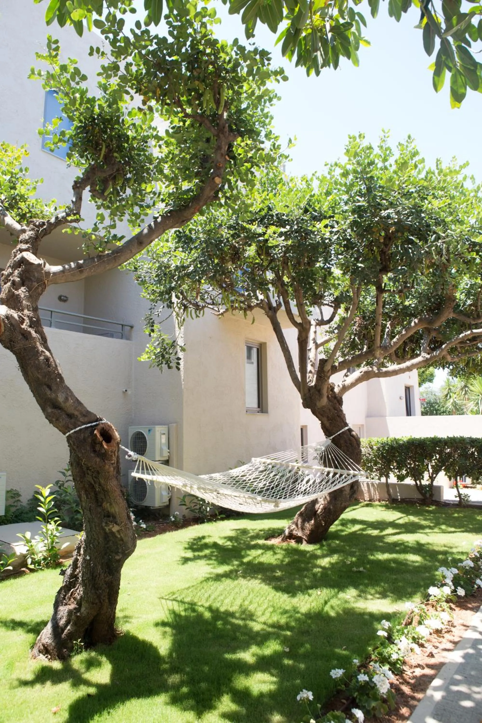 Garden in Sundance Apartments & Suites