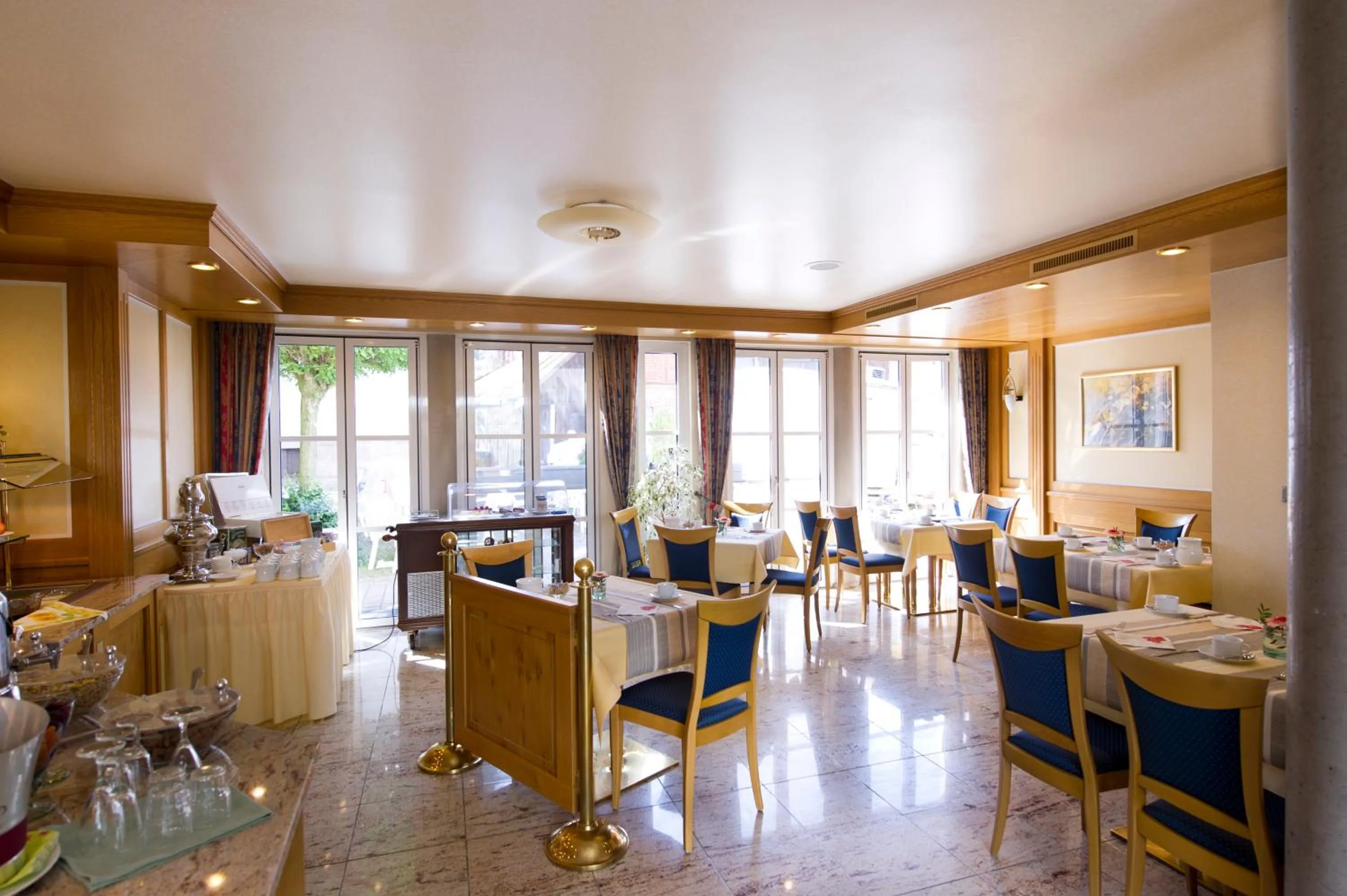 Restaurant/places to eat in Göbels Hotel zum Löwen