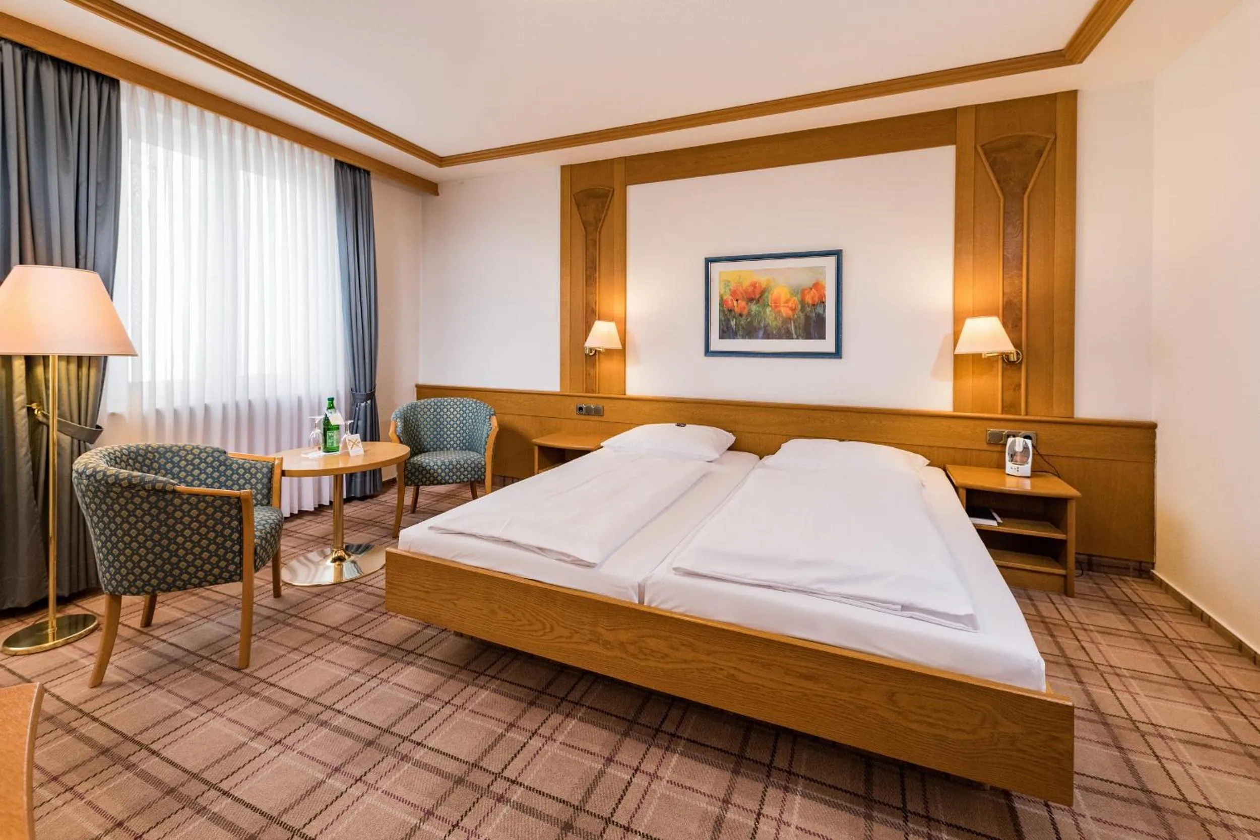 Photo of the whole room, Bed in Göbels Hotel zum Löwen