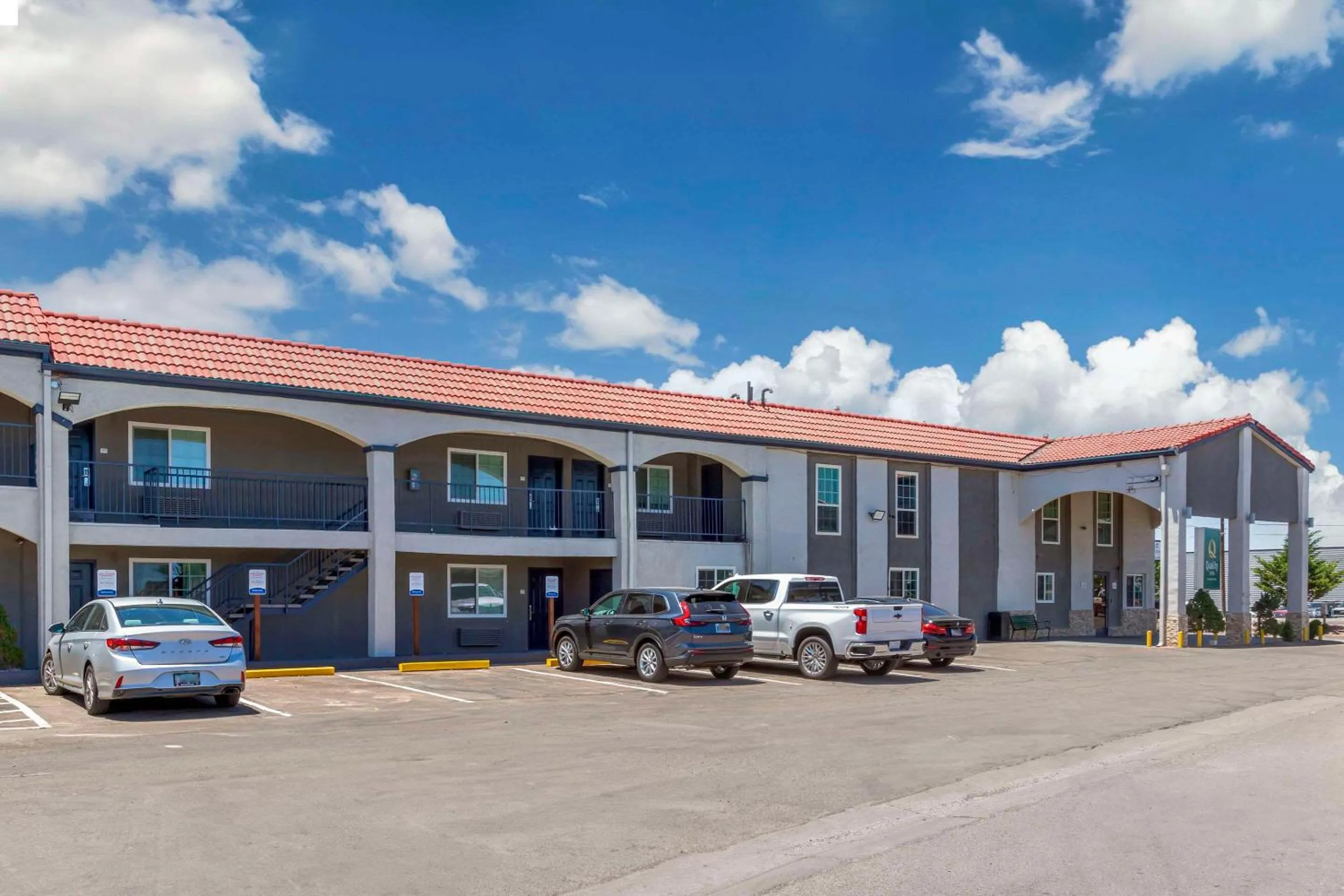 Property building in Quality Inn Show Low