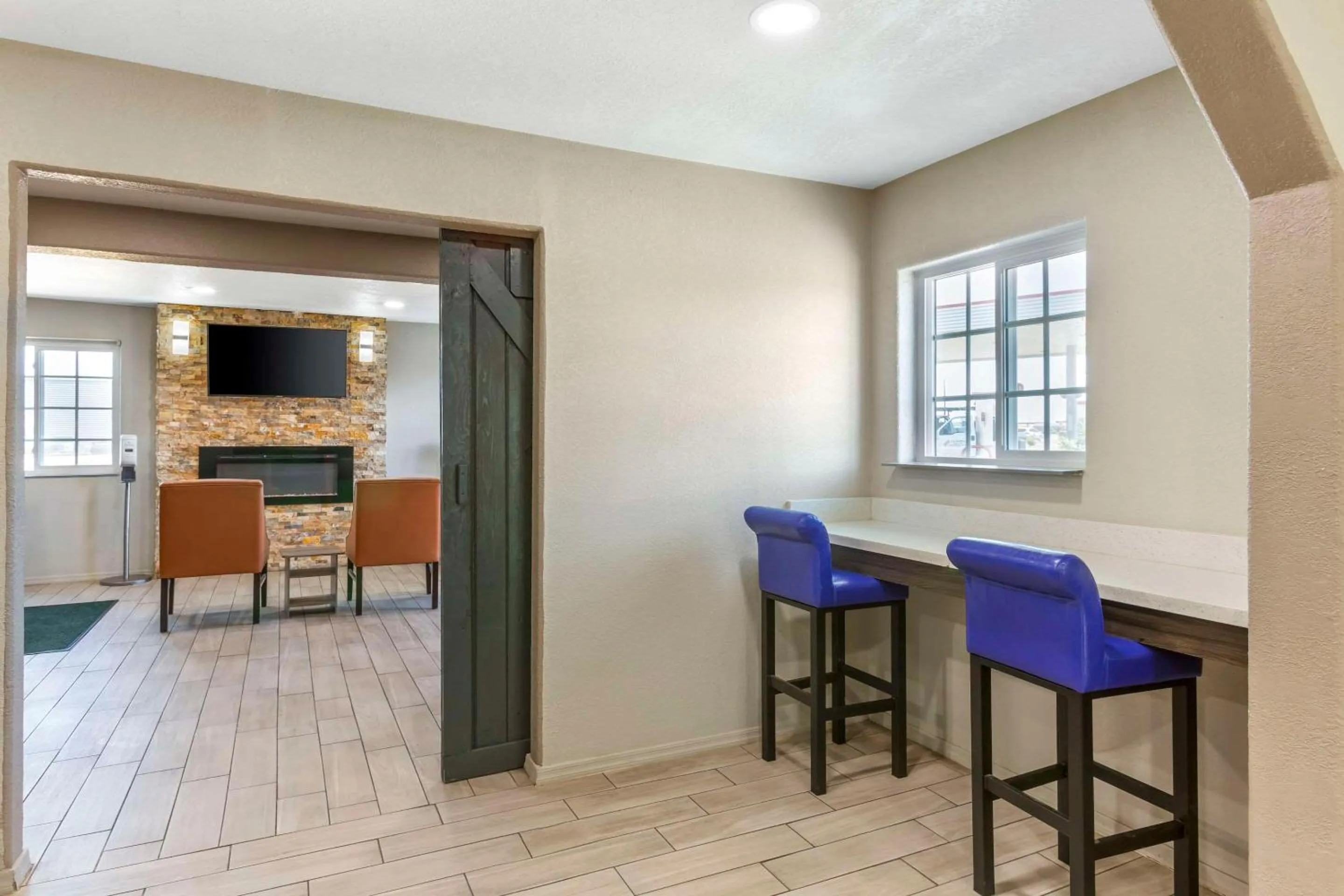 Breakfast in Quality Inn Show Low