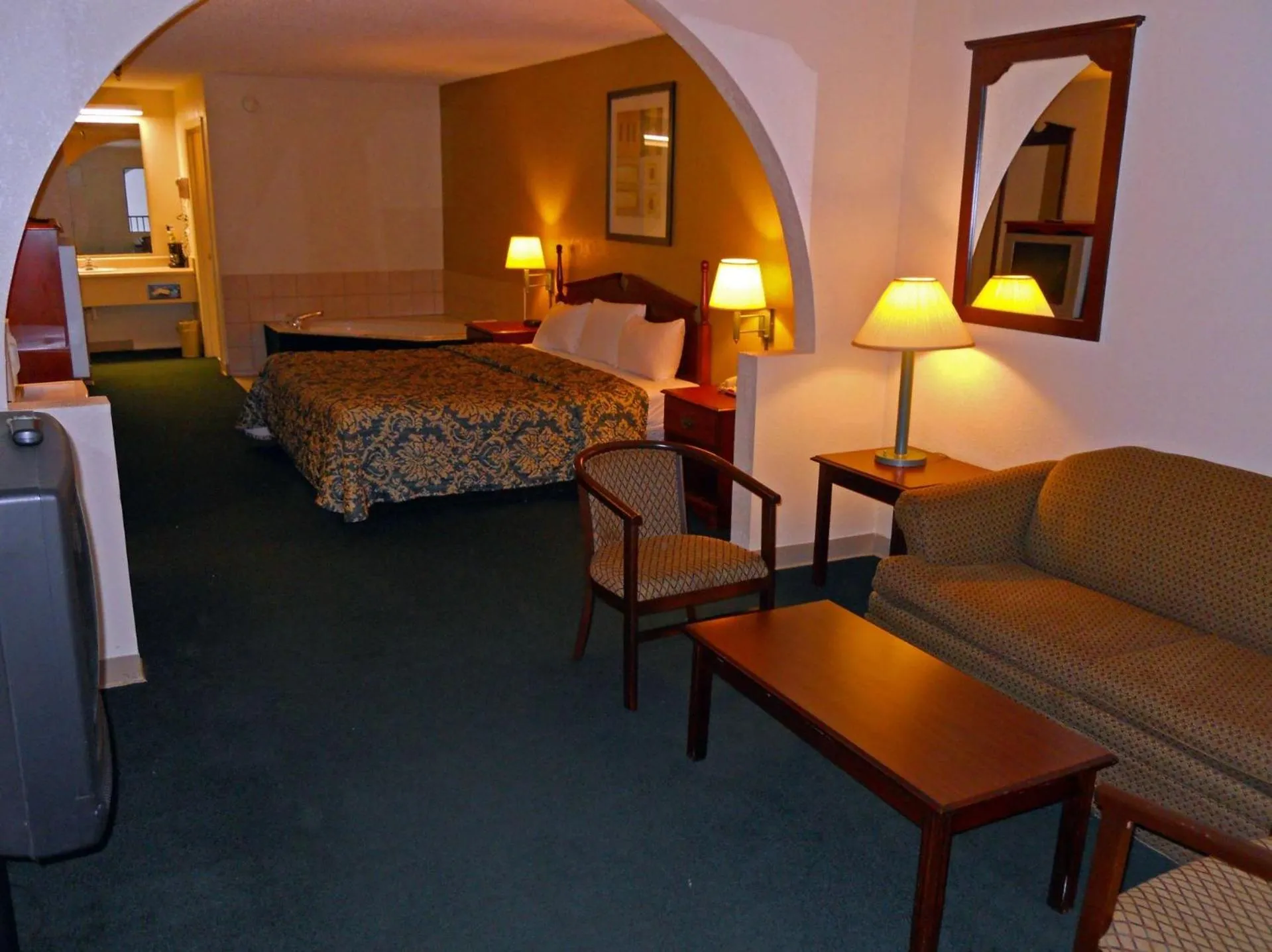 Bed in Country Hearth Inn & Suites Dawson