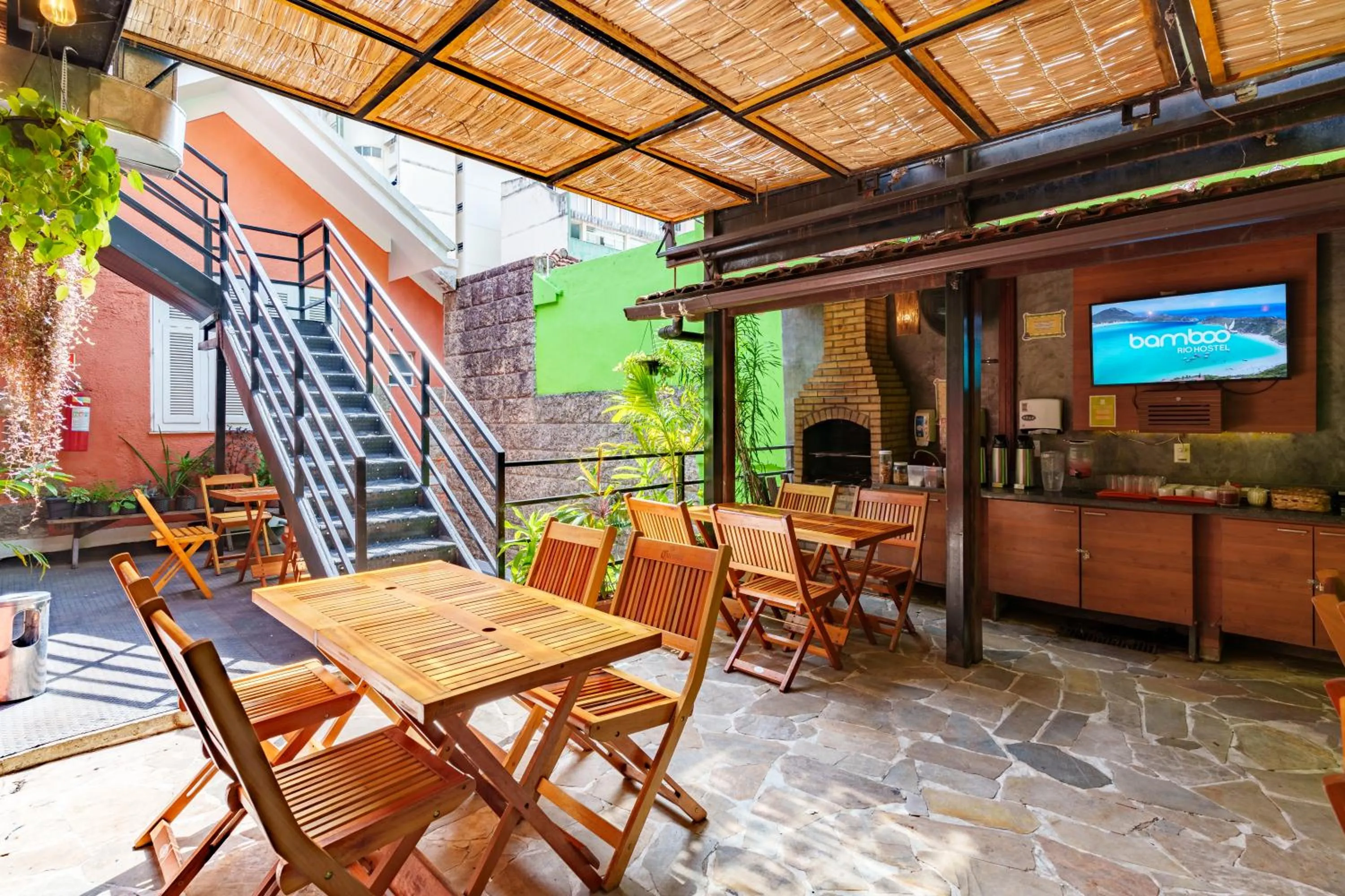Restaurant/places to eat in Bamboo Rio Hostel