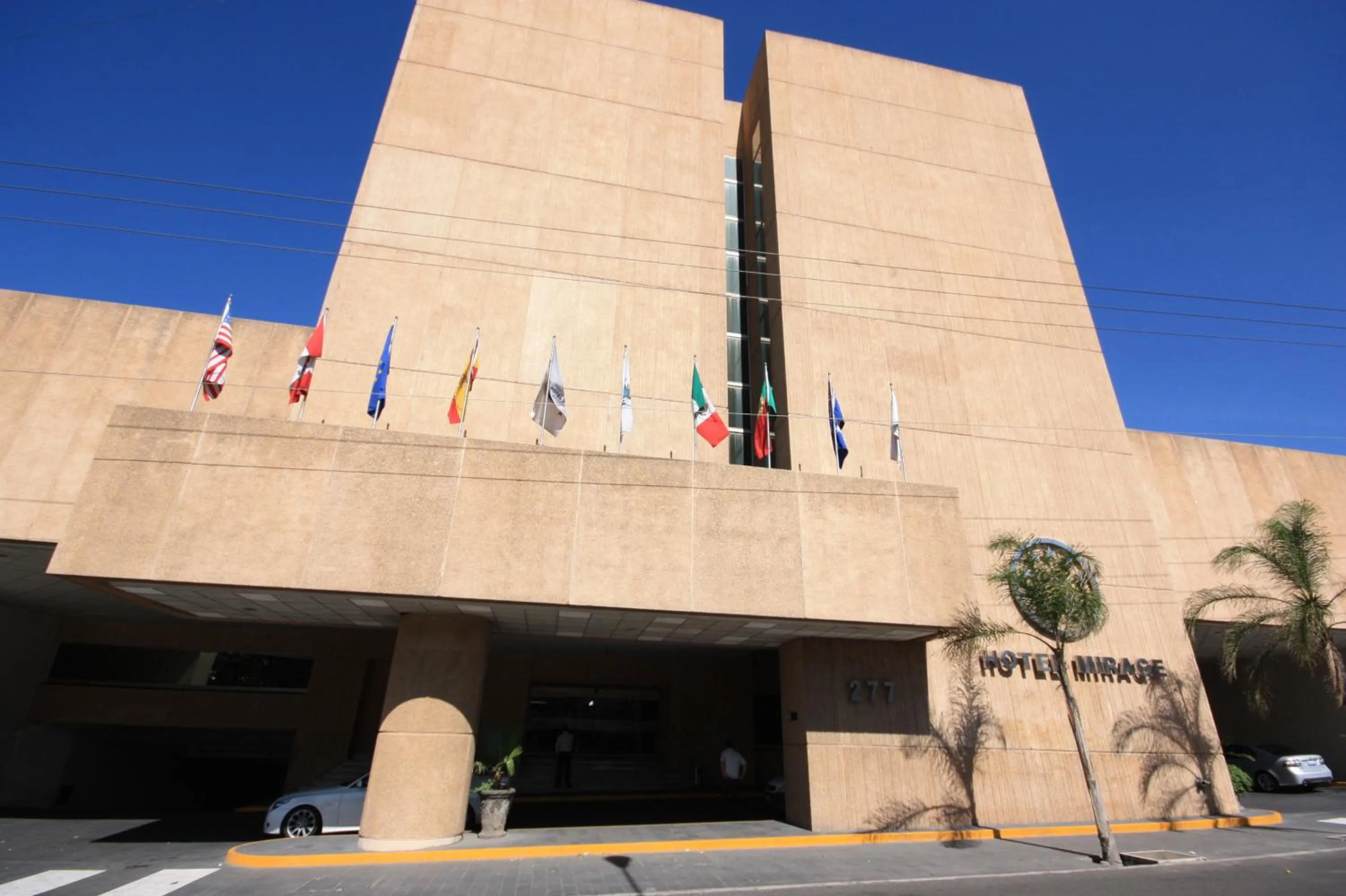 Facade/entrance in Hotel Mirage - Centro Histórico de Querétaro
