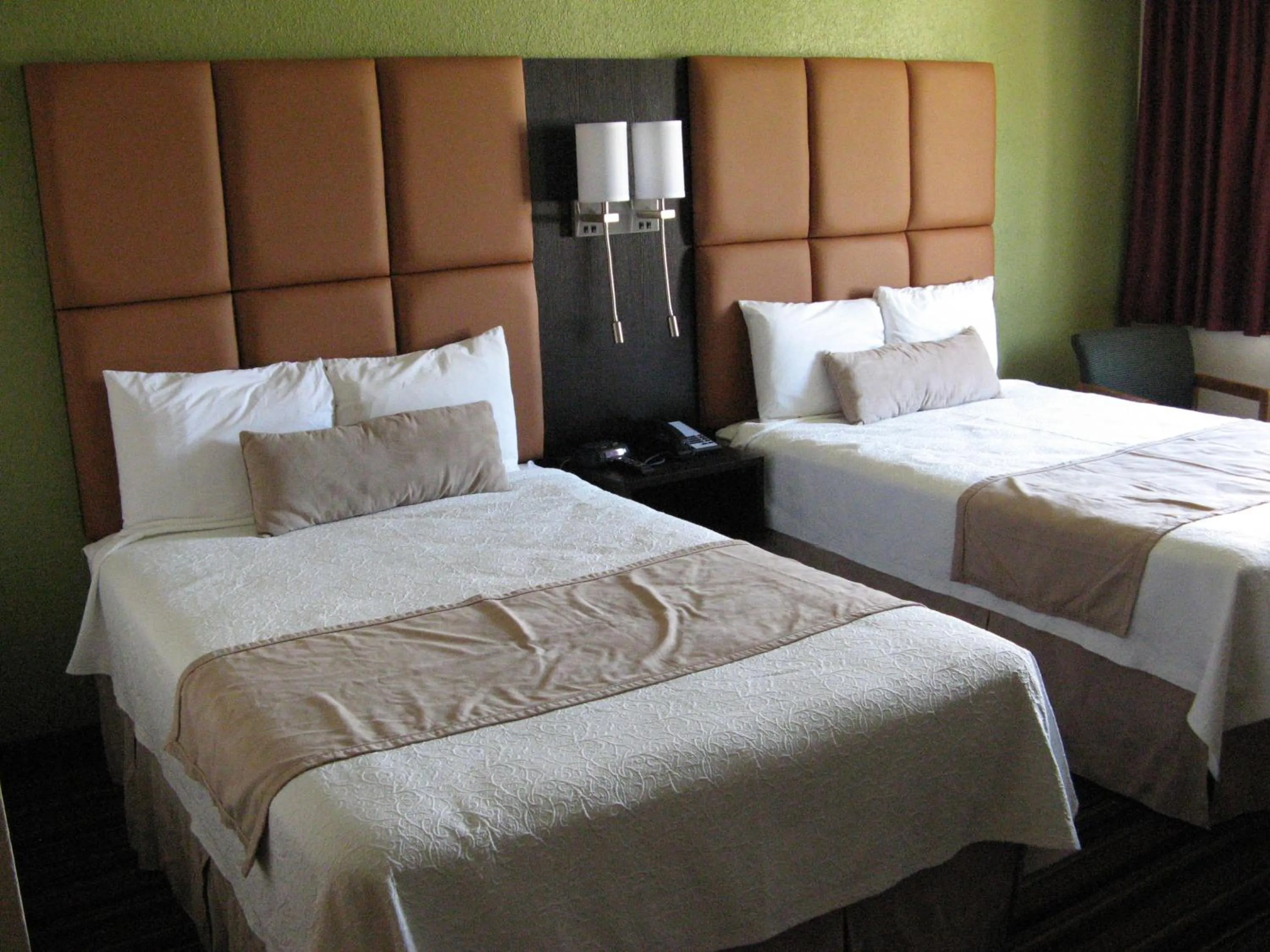 Double Room in Inn at Portland