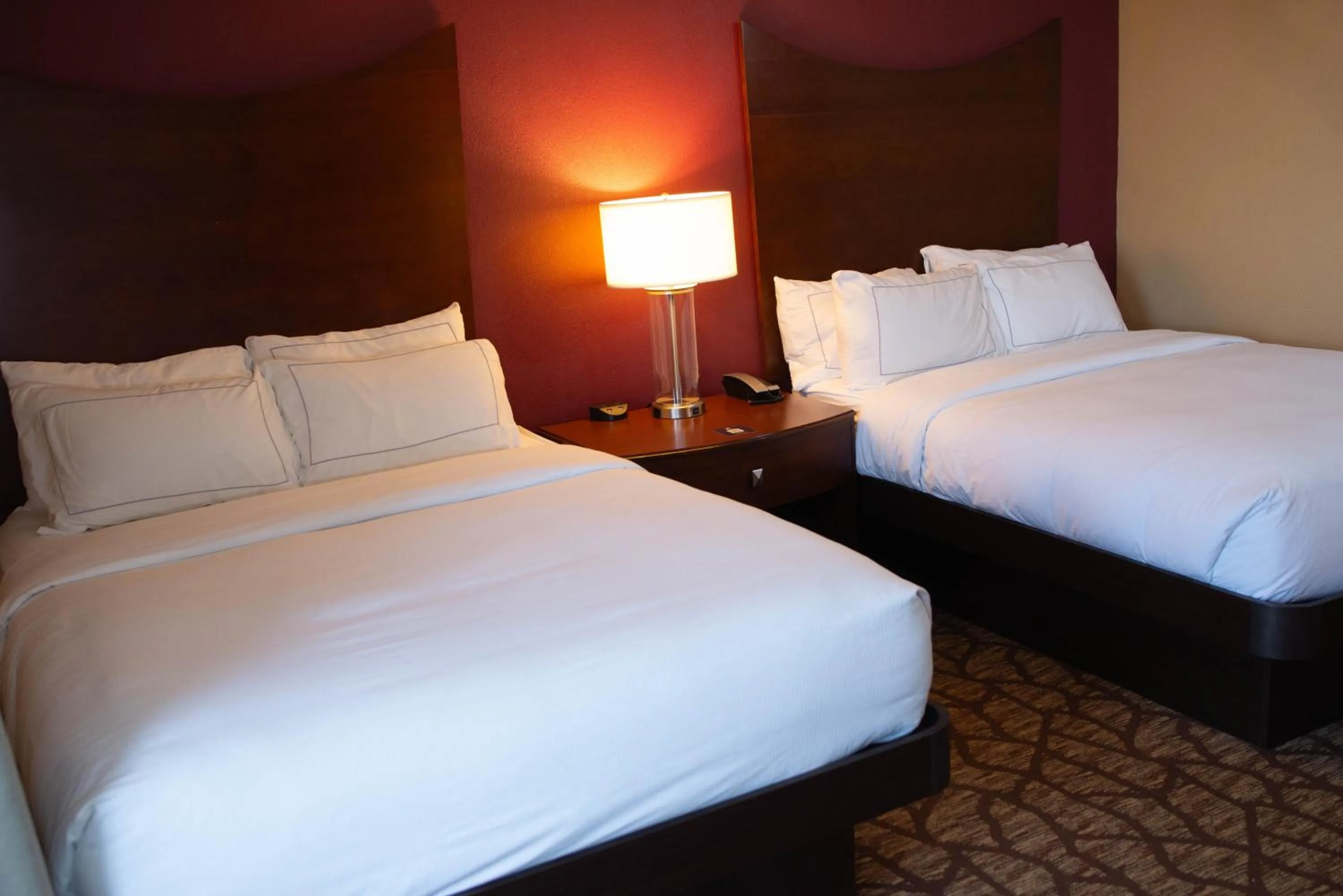 Bedroom, Bed in DoubleTree by Hilton Hotel Oak Ridge - Knoxville