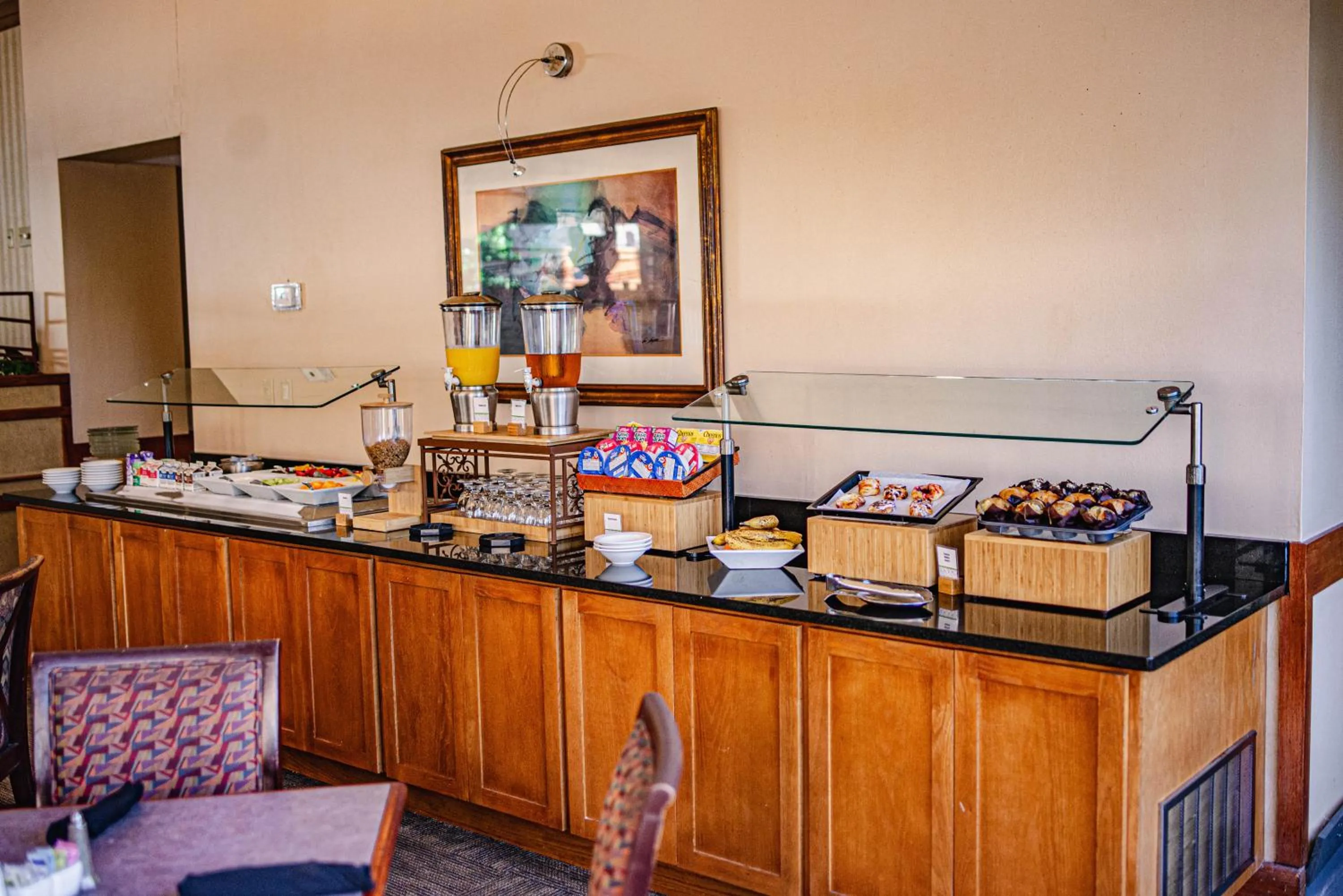 Restaurant/places to eat in DoubleTree by Hilton Hotel Oak Ridge - Knoxville