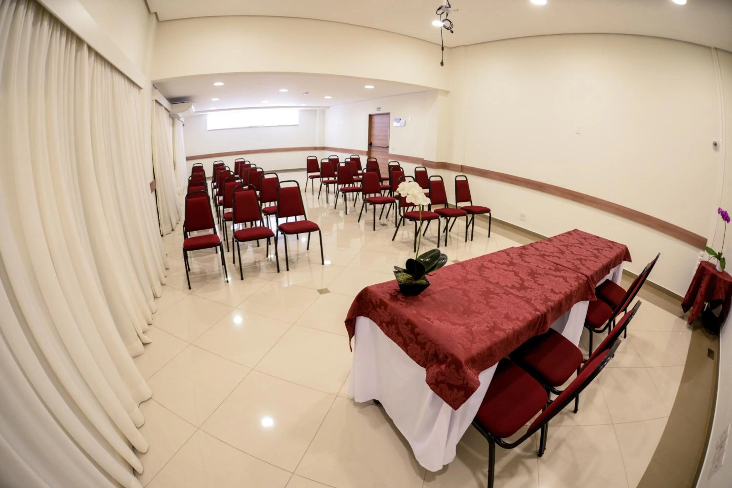 Business facilities in Faria Lima Flat Service