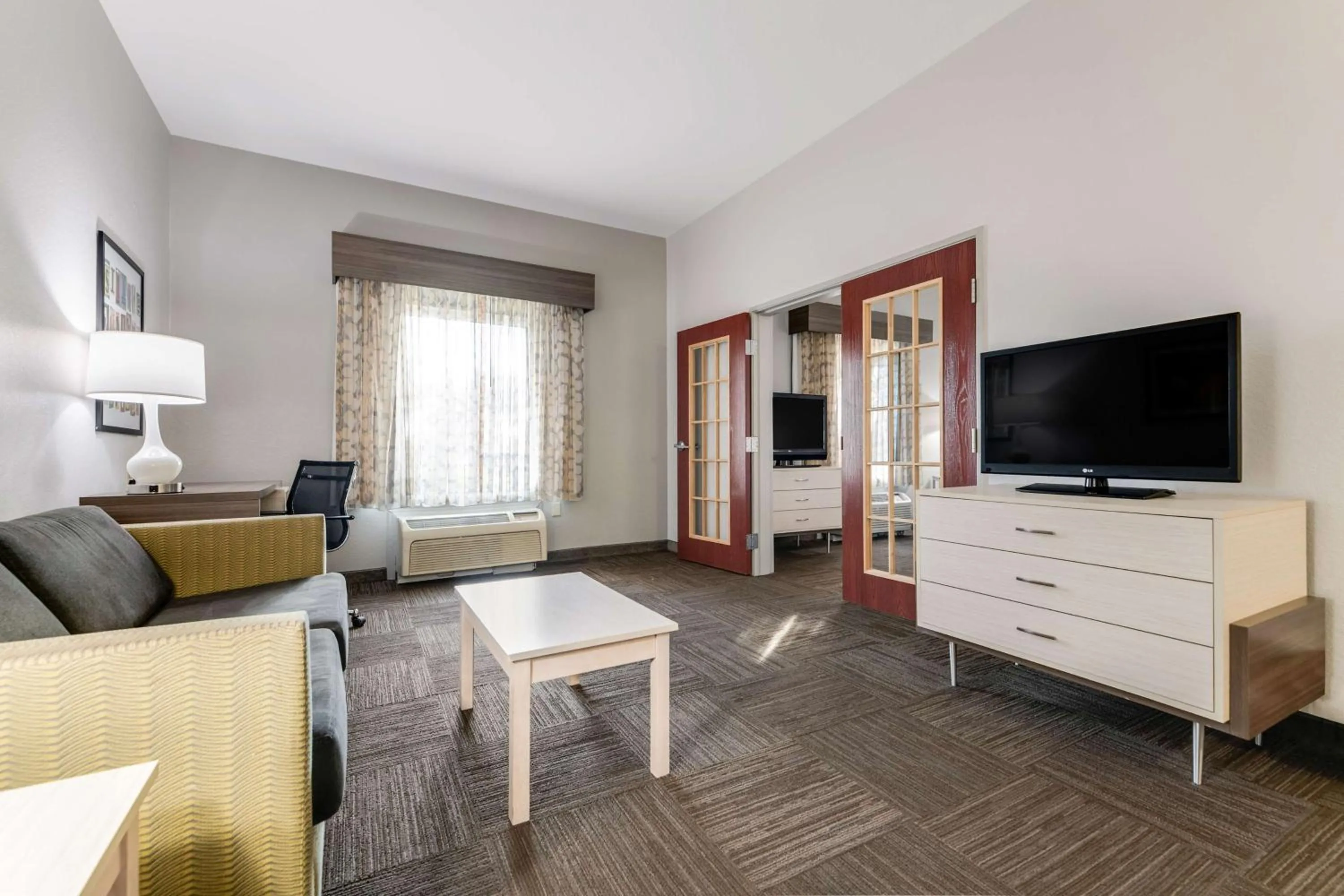 Bedroom in Best Western Auburndale Inn & Suites