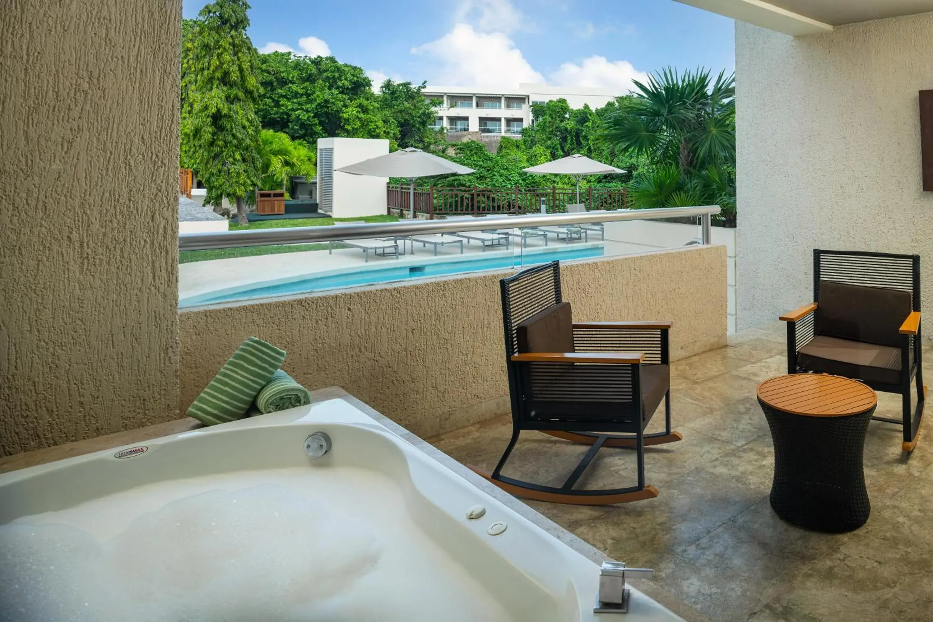 Family Concierge Junior Suite SwimUp - single occupancy in Paradisus Playa del Carmen - Riviera Maya - All Inclusive Family Concierge Junior Suite SwimUp - single occupancy in Paradisus Playa del Carmen - Riviera Maya - All Inclusive