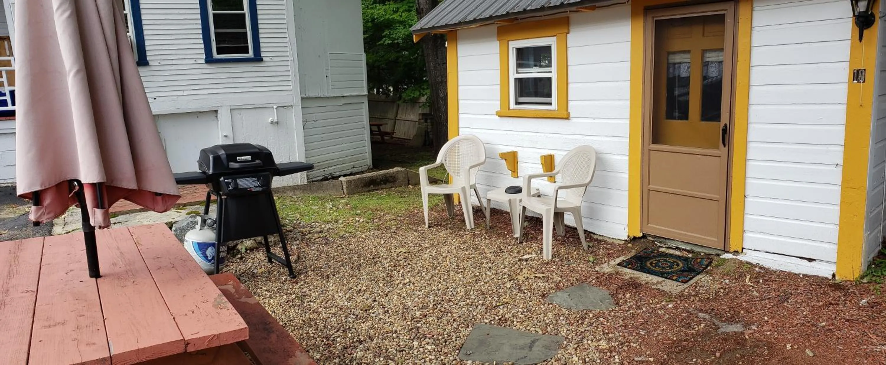 Property building in Weirs Beach Motel & Cottages
